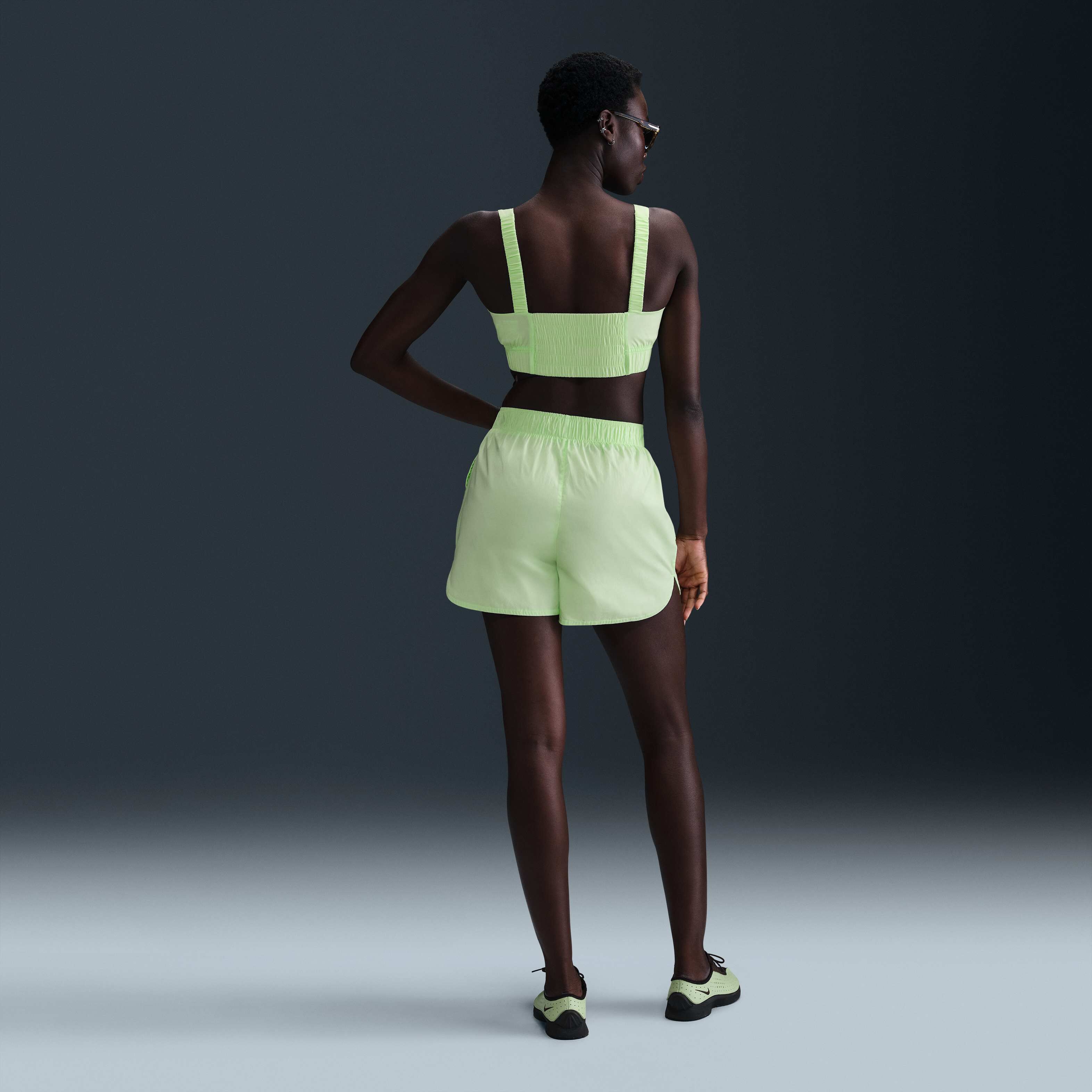 ショートパンツ NIKE Woman Short Green HJ0721 701 Buy Nike Sportswear Chill Poplin Women's Mid-Rise 12.5cm