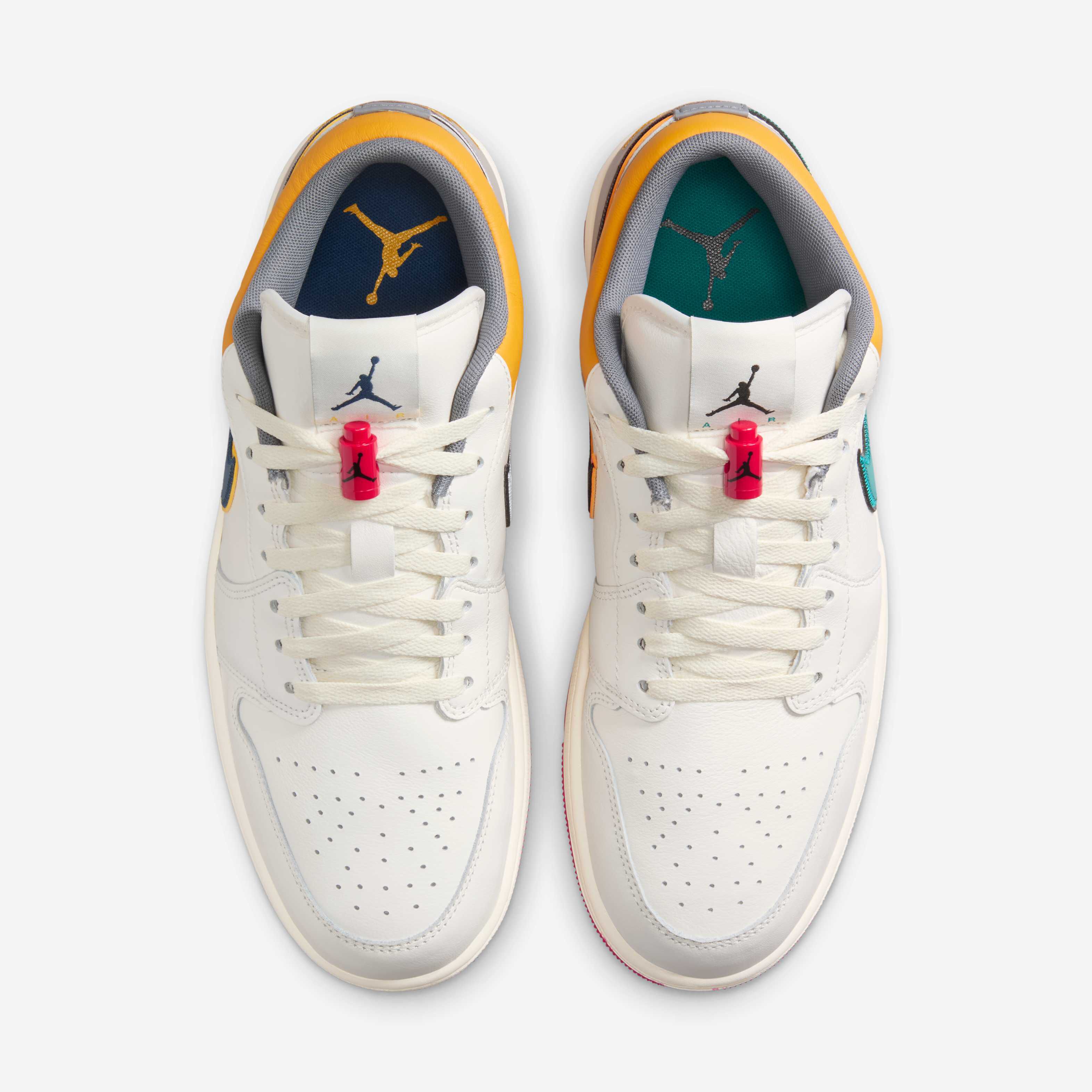Air Jordan 1 Low Premium image number 3