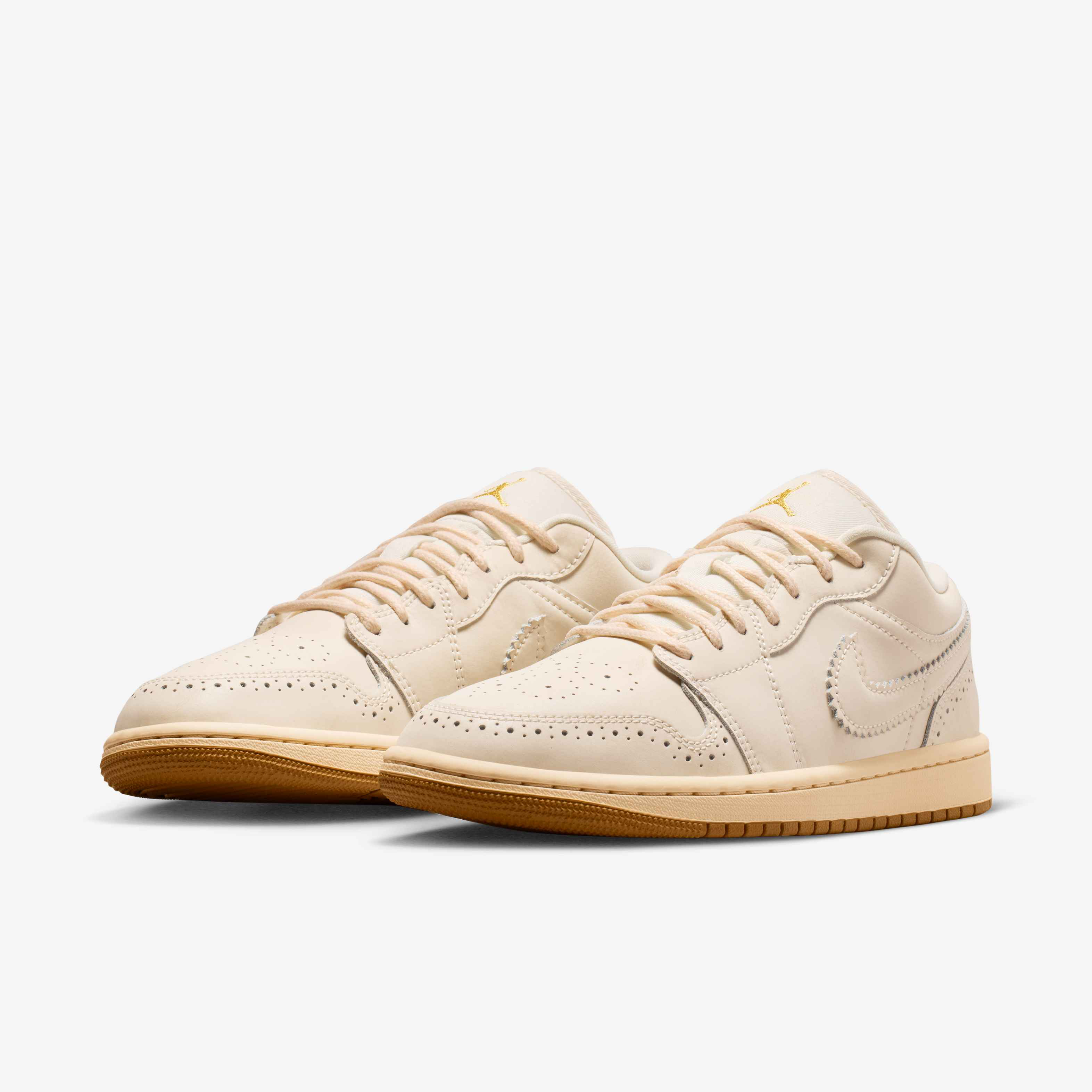 Air Jordan 1 Low SE image number 4