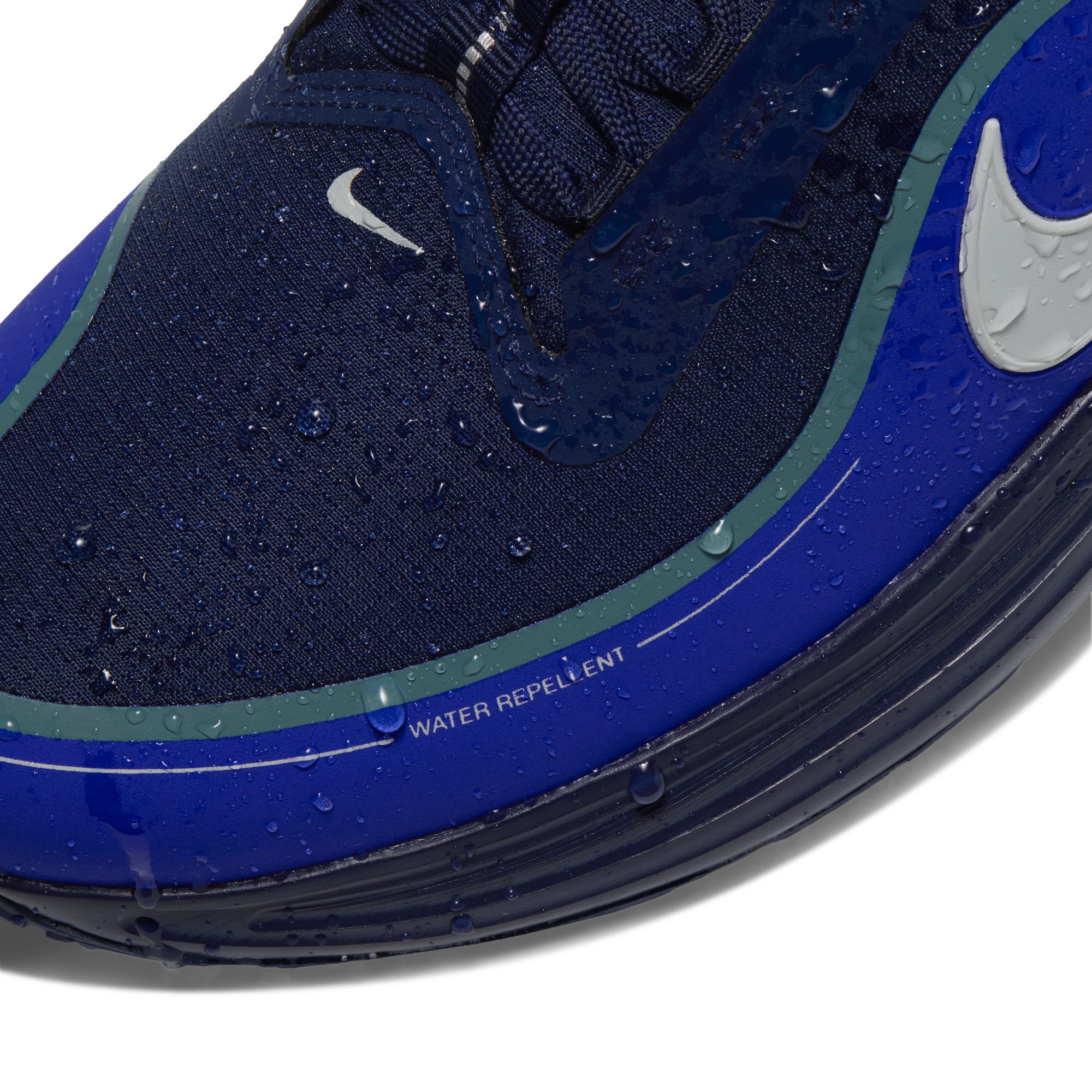 Nike Revolution 8 Utility image number 11