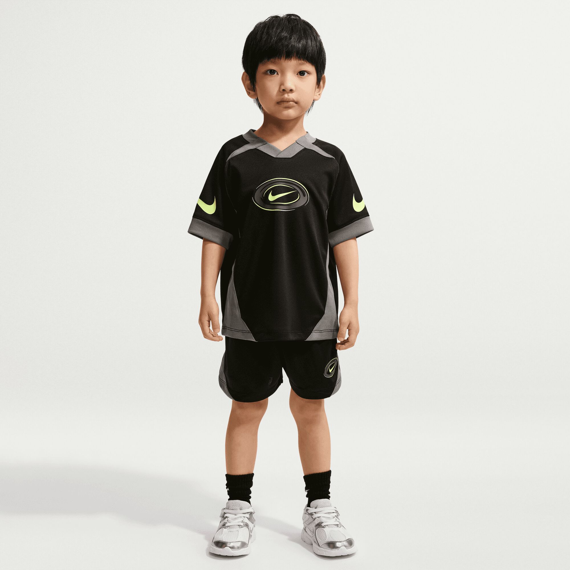 Nike image number 0