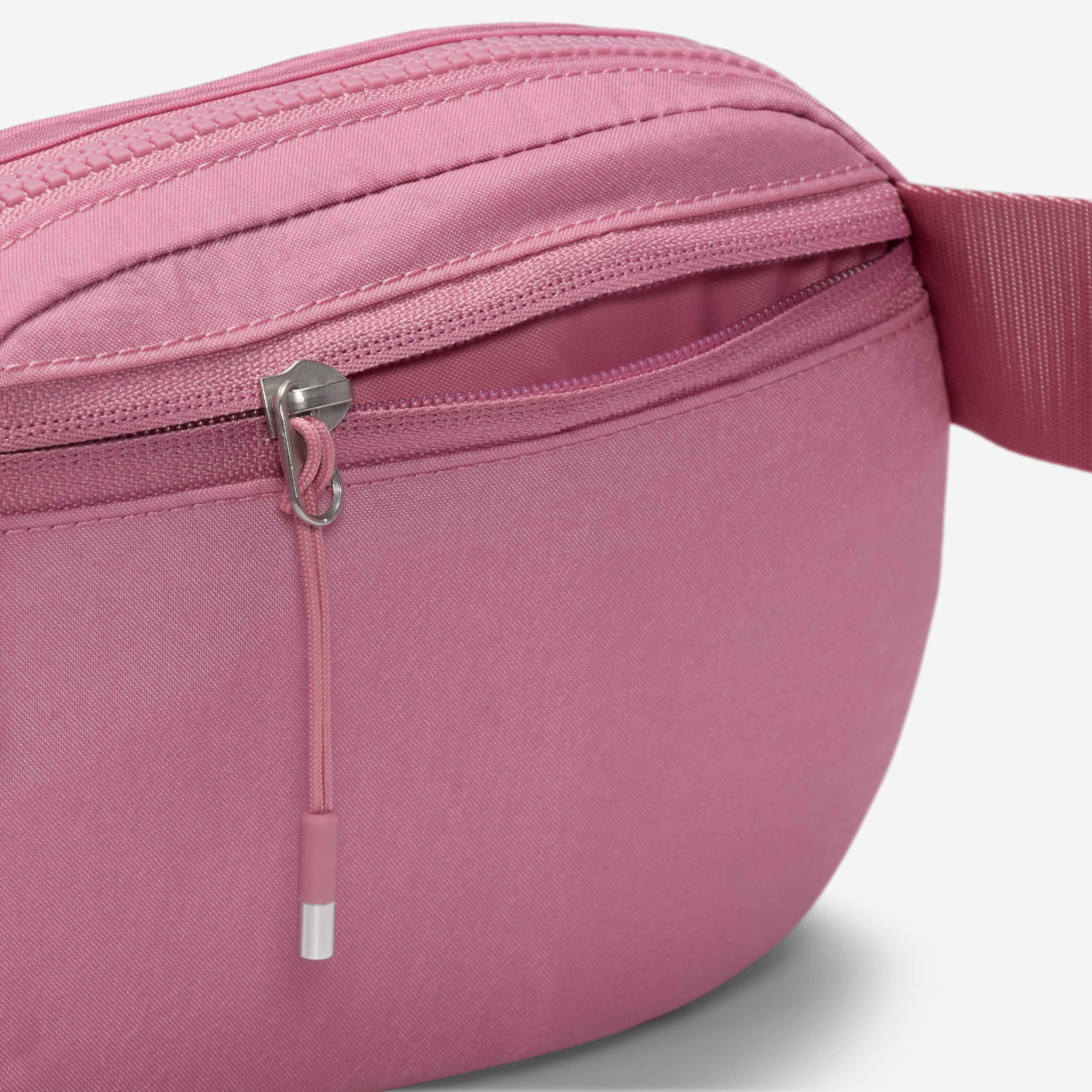 نايكي أورا image number 5