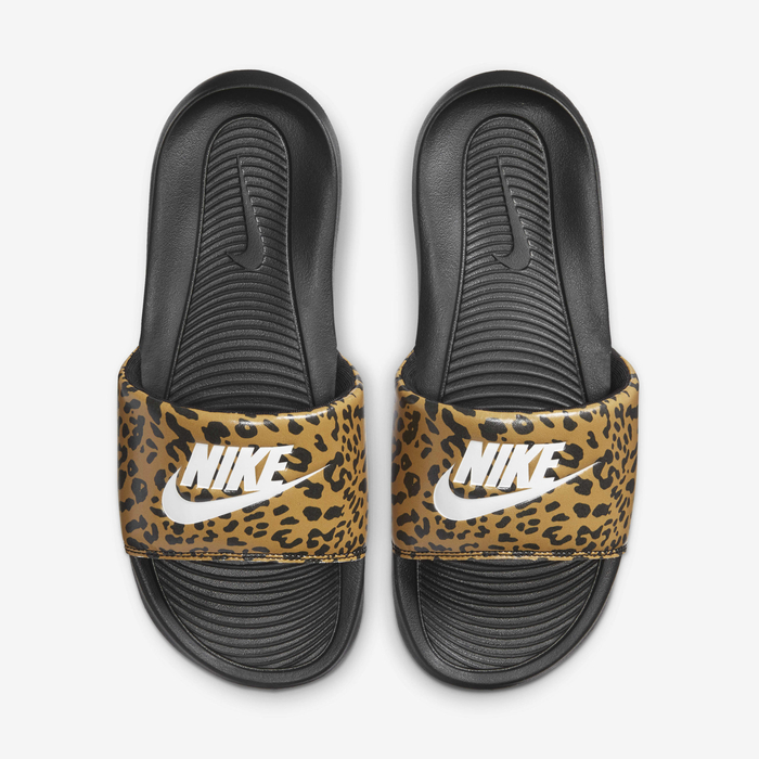 Nike Victori One image number 4 Nike Victori One image number 4