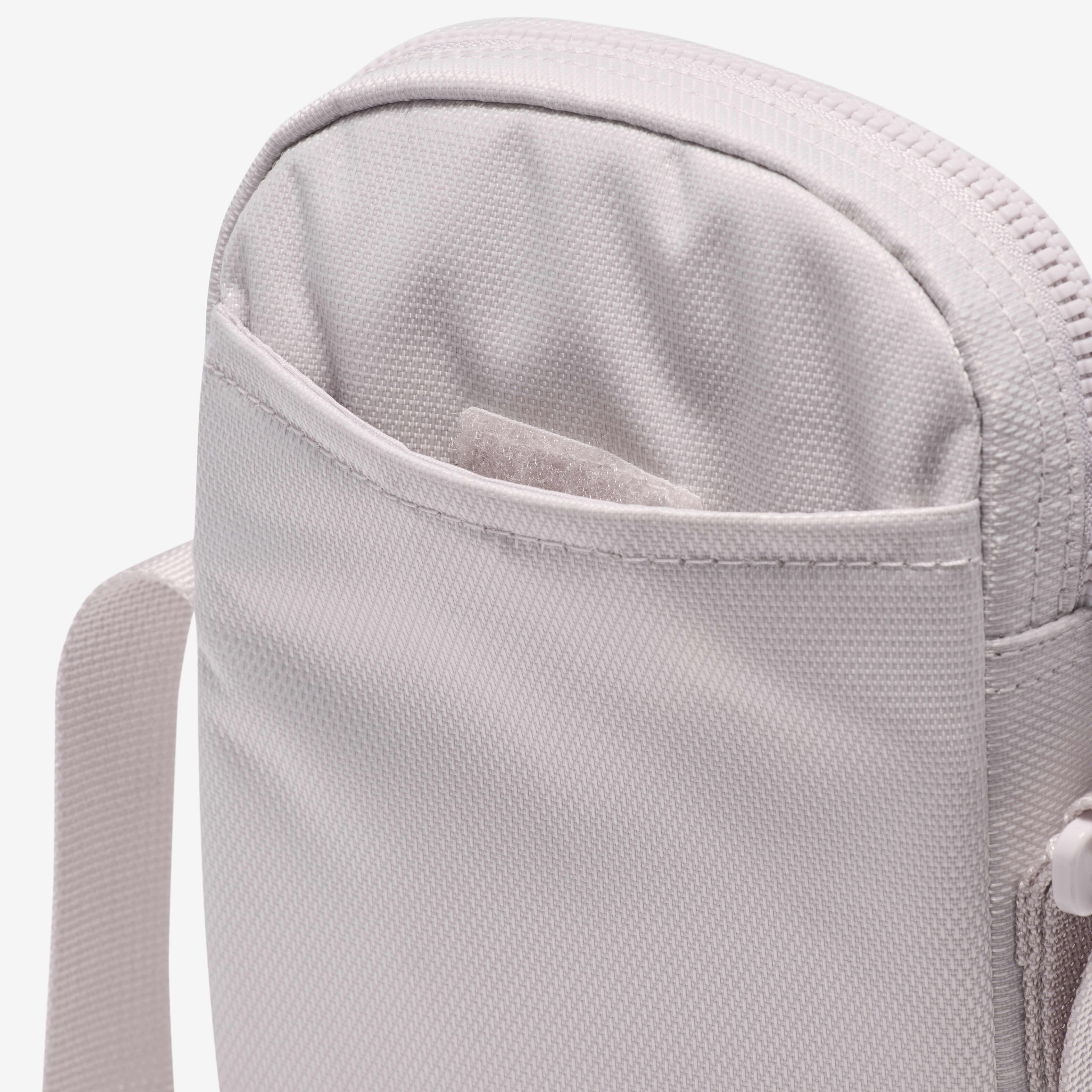 Nike Heritage image number 6