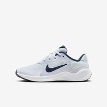 Nike Revolution 7