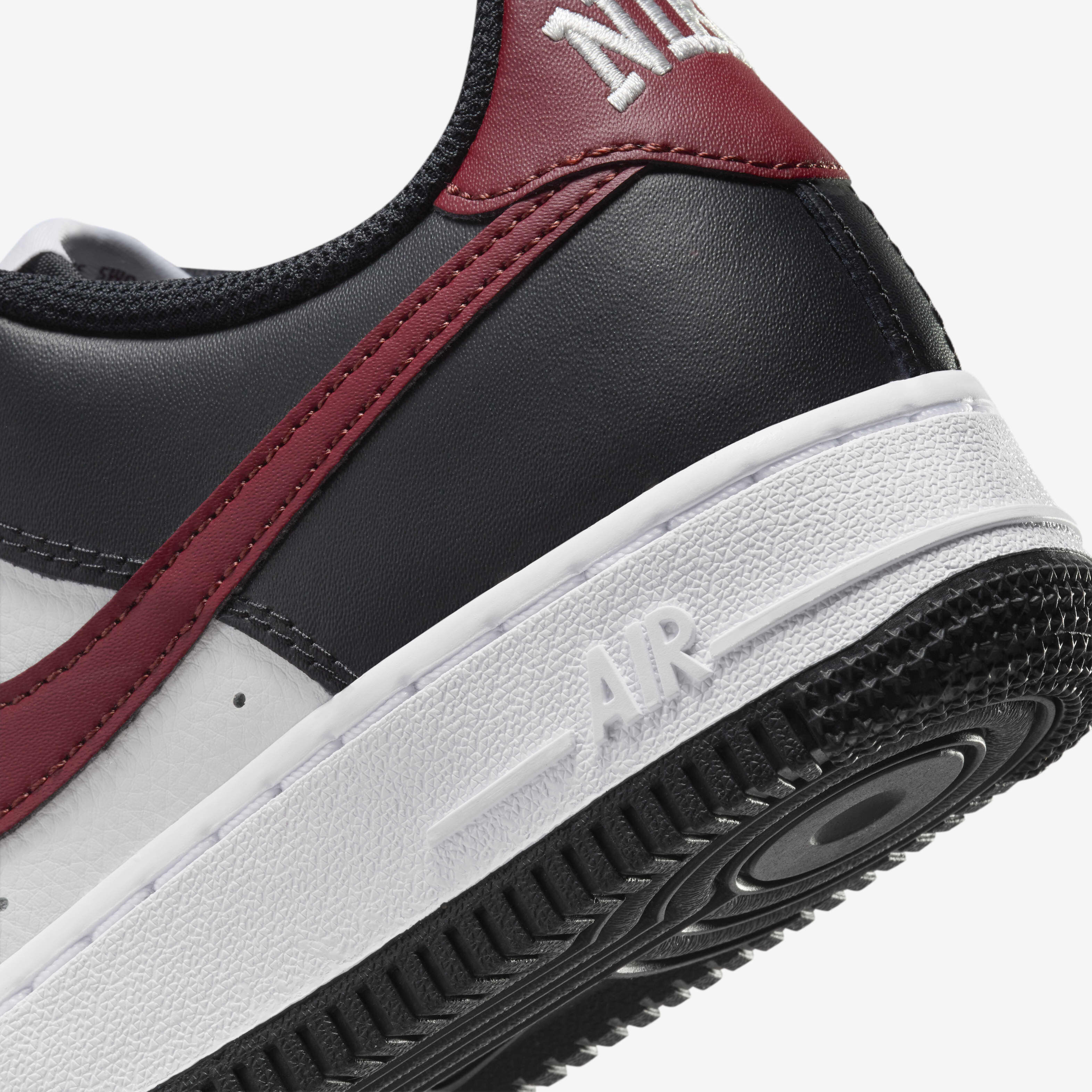 Buy Nike Air Force 1 Older Kids Shoes Nike UAE Official