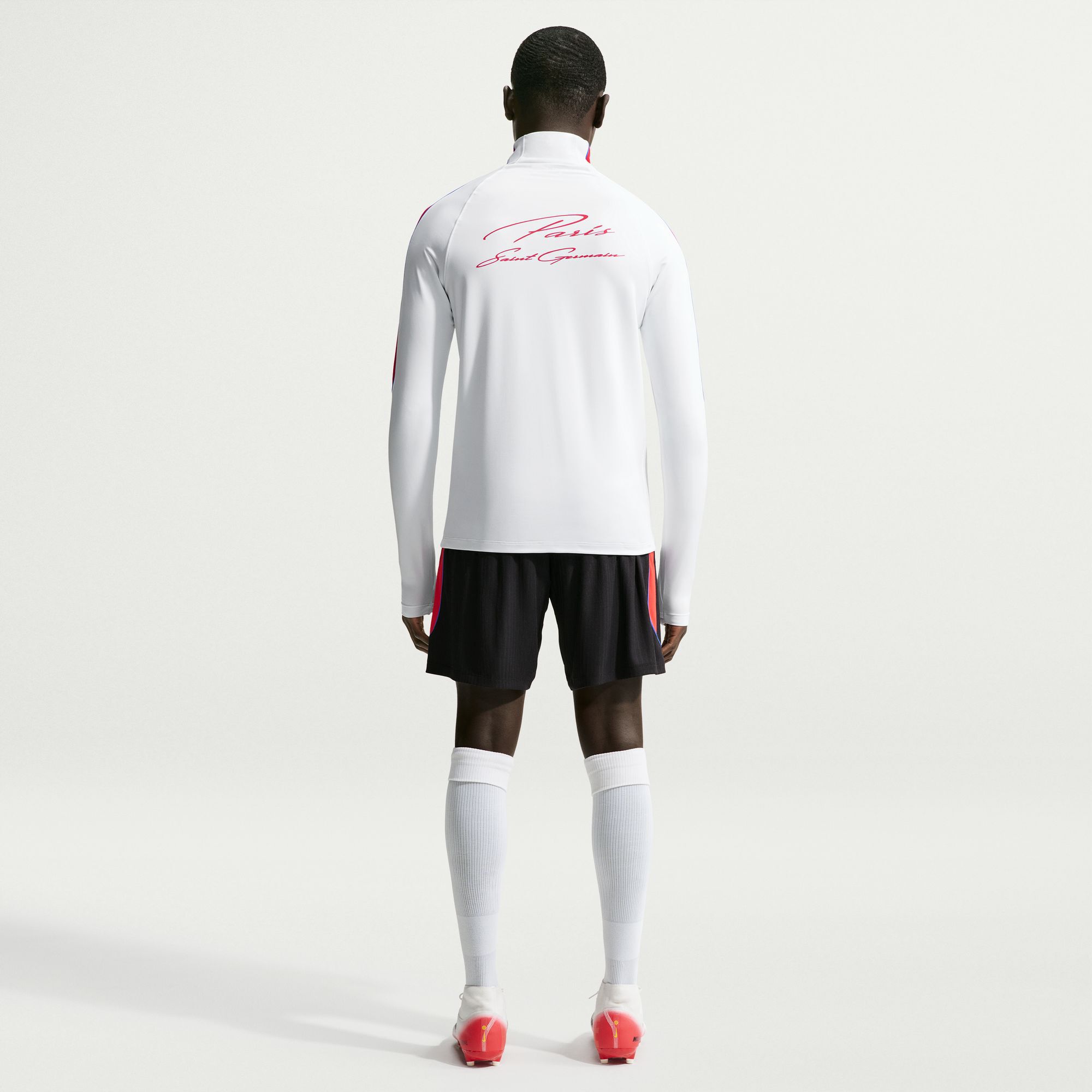 Paris Saint-Germain Strike image number 1
