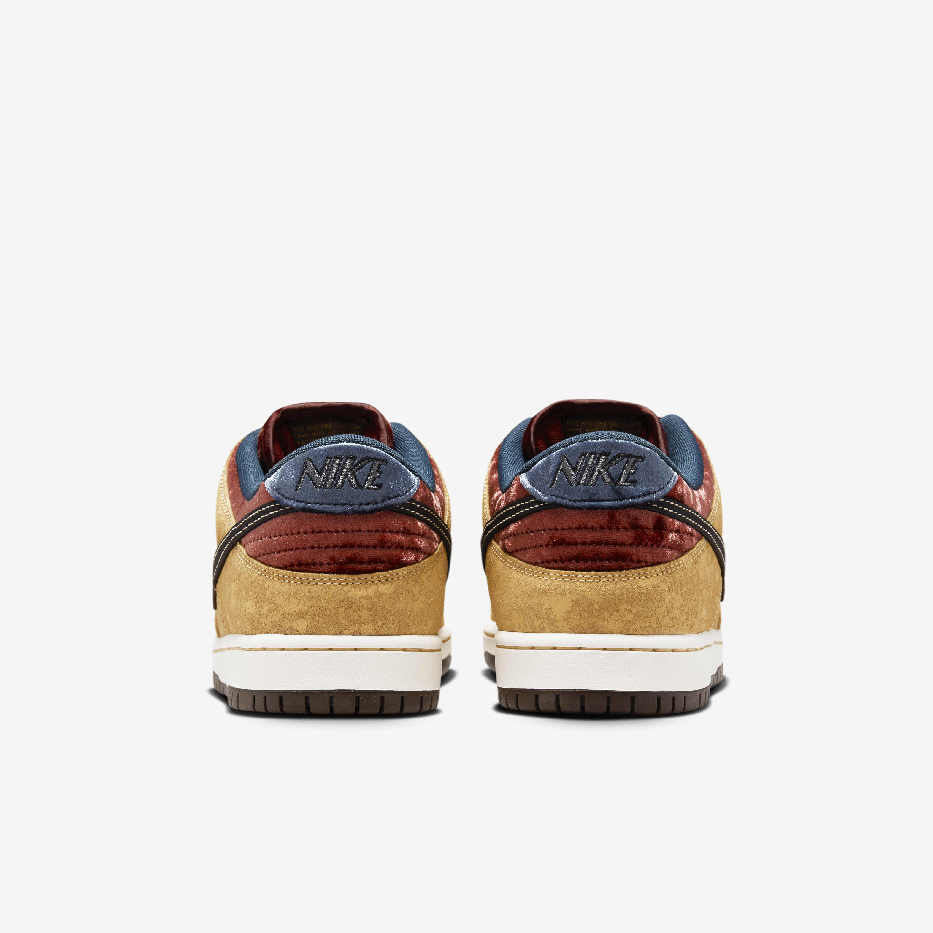 Nike SB Dunk Low Pro image number 5