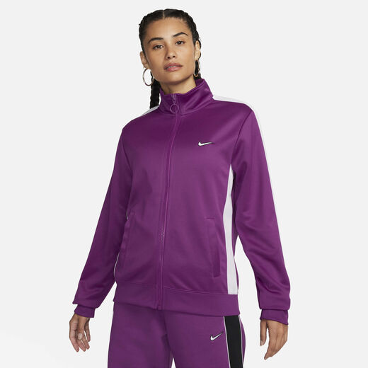 نايكي سبورتسوير