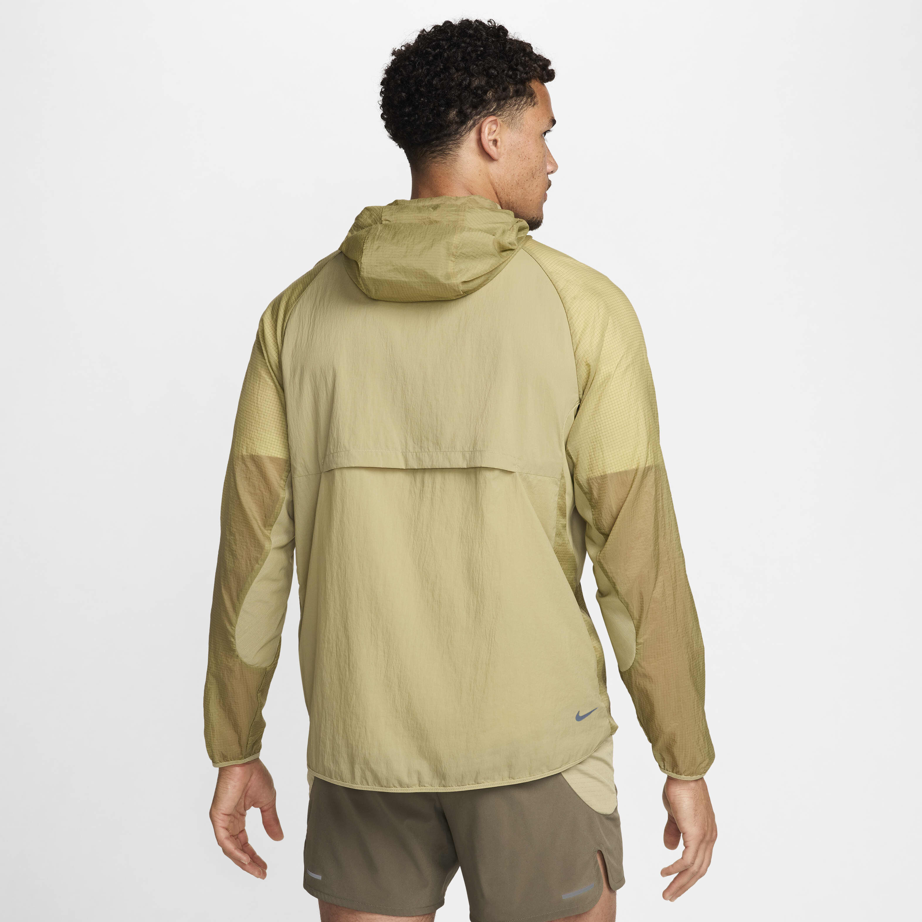 Stores that sell windbreakers cheap