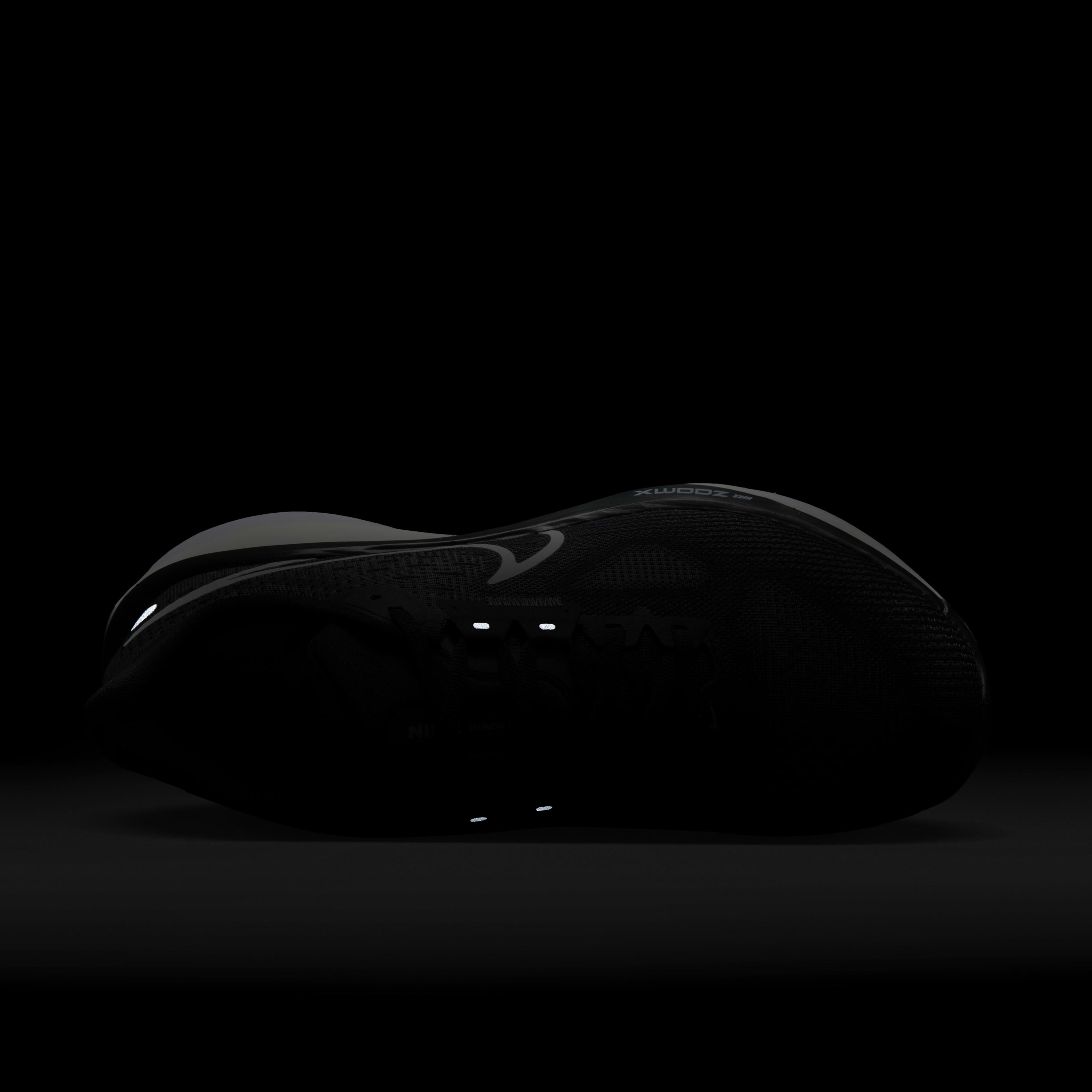 Nike Vomero 17 image number 8