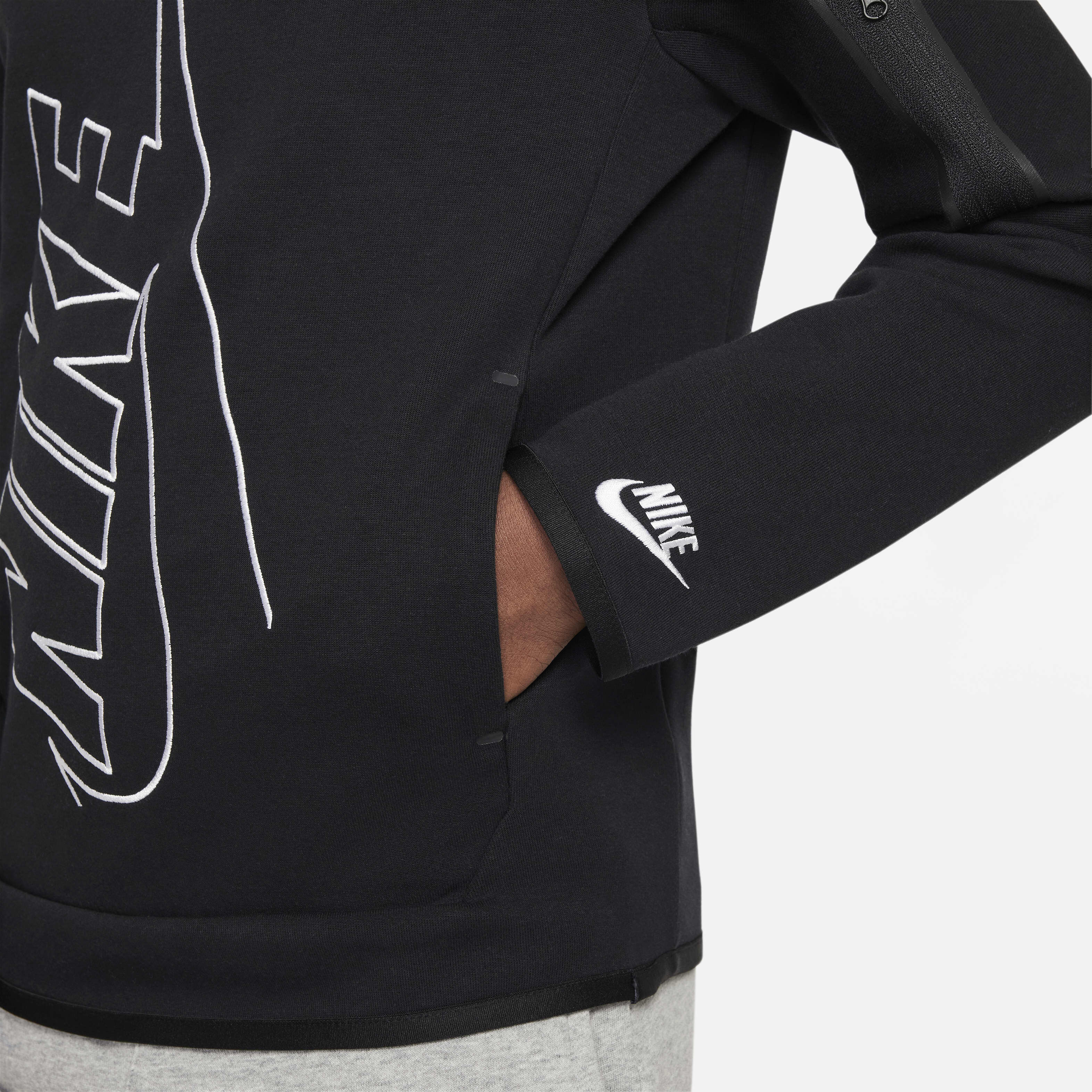 Nike Sportswear Tech Fleece image number 3