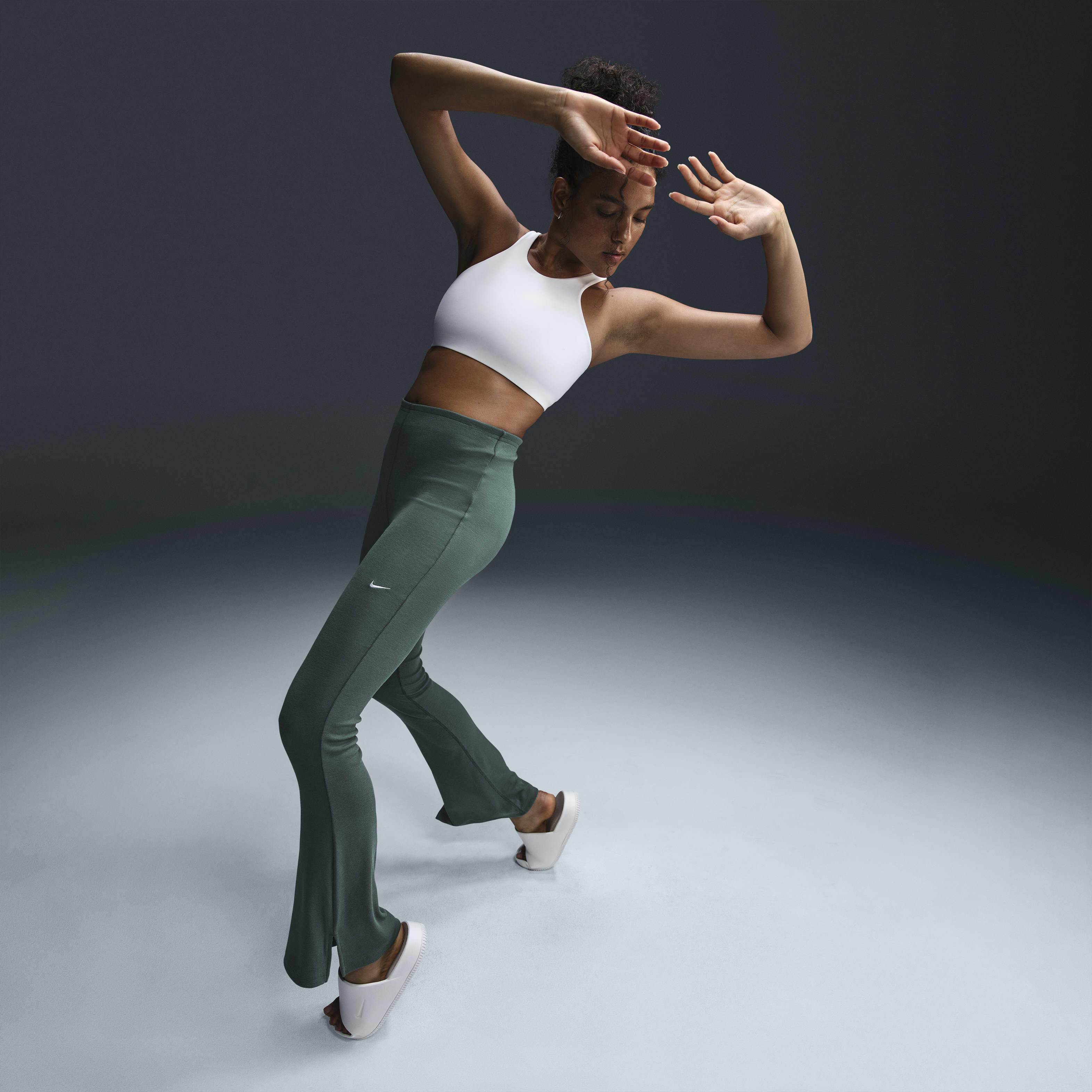 نايكي سبورتسوير تشيل نت image number 1