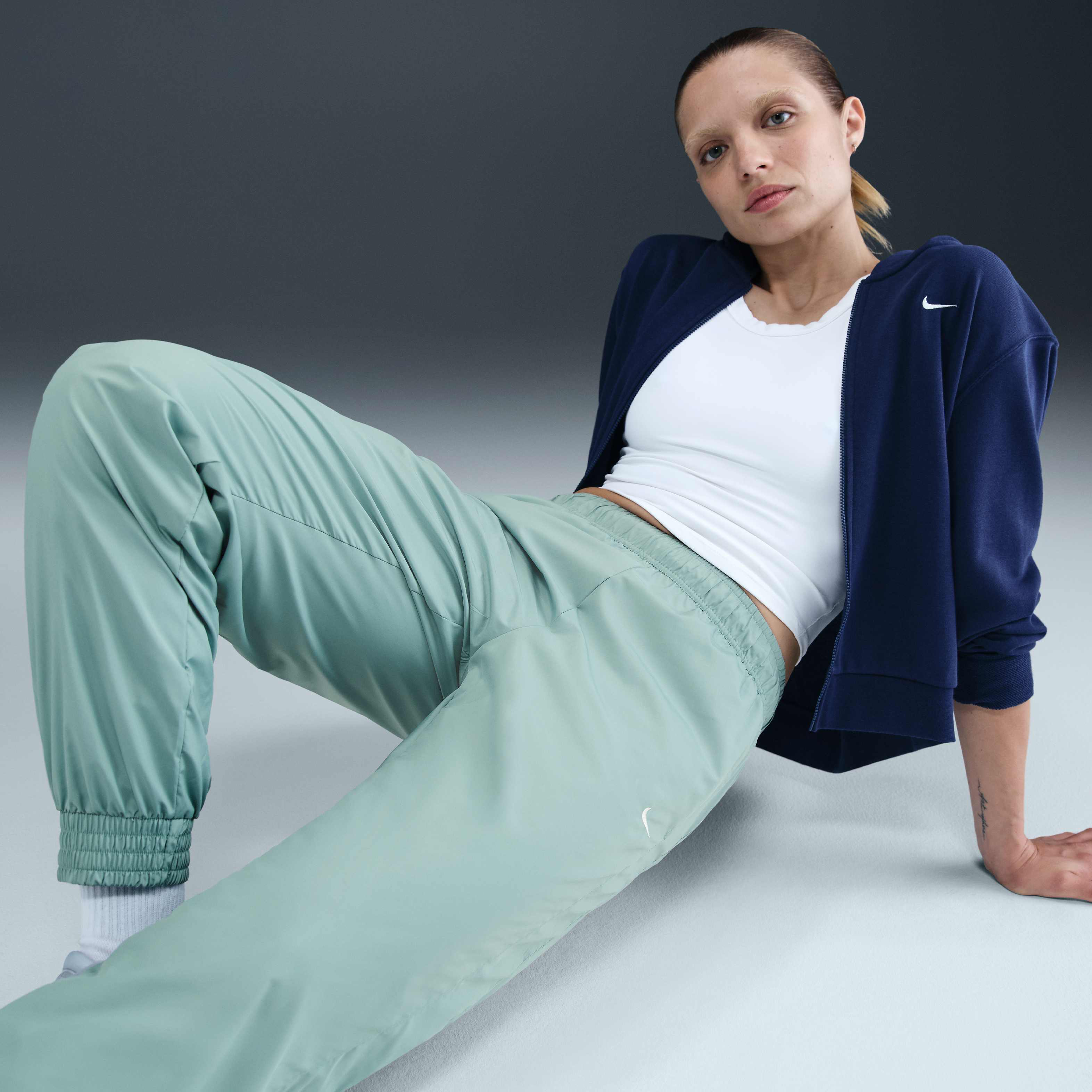 Nike Sportswear Classic Wovens image number 4
