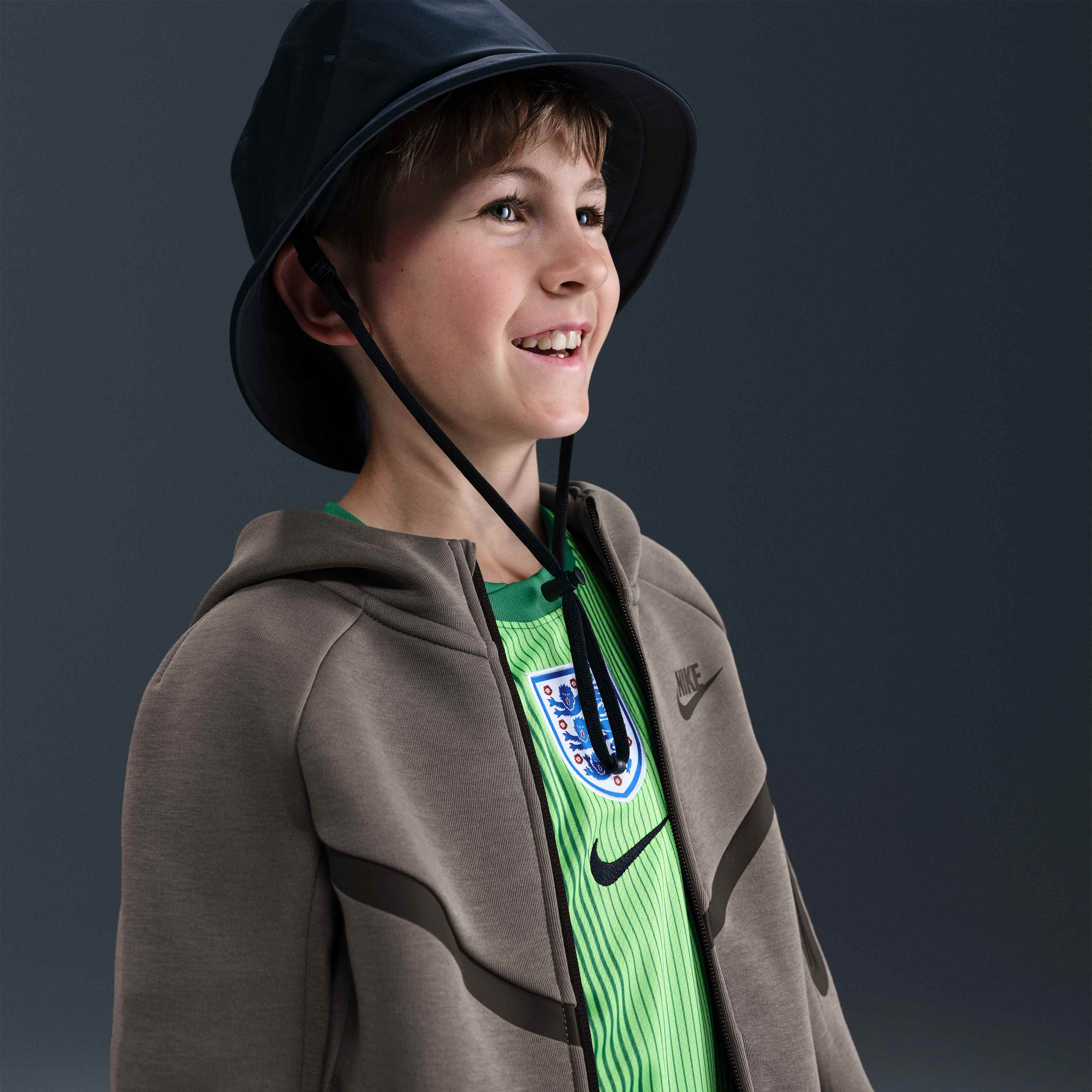 Nike Sportswear Tech Fleece image number 2