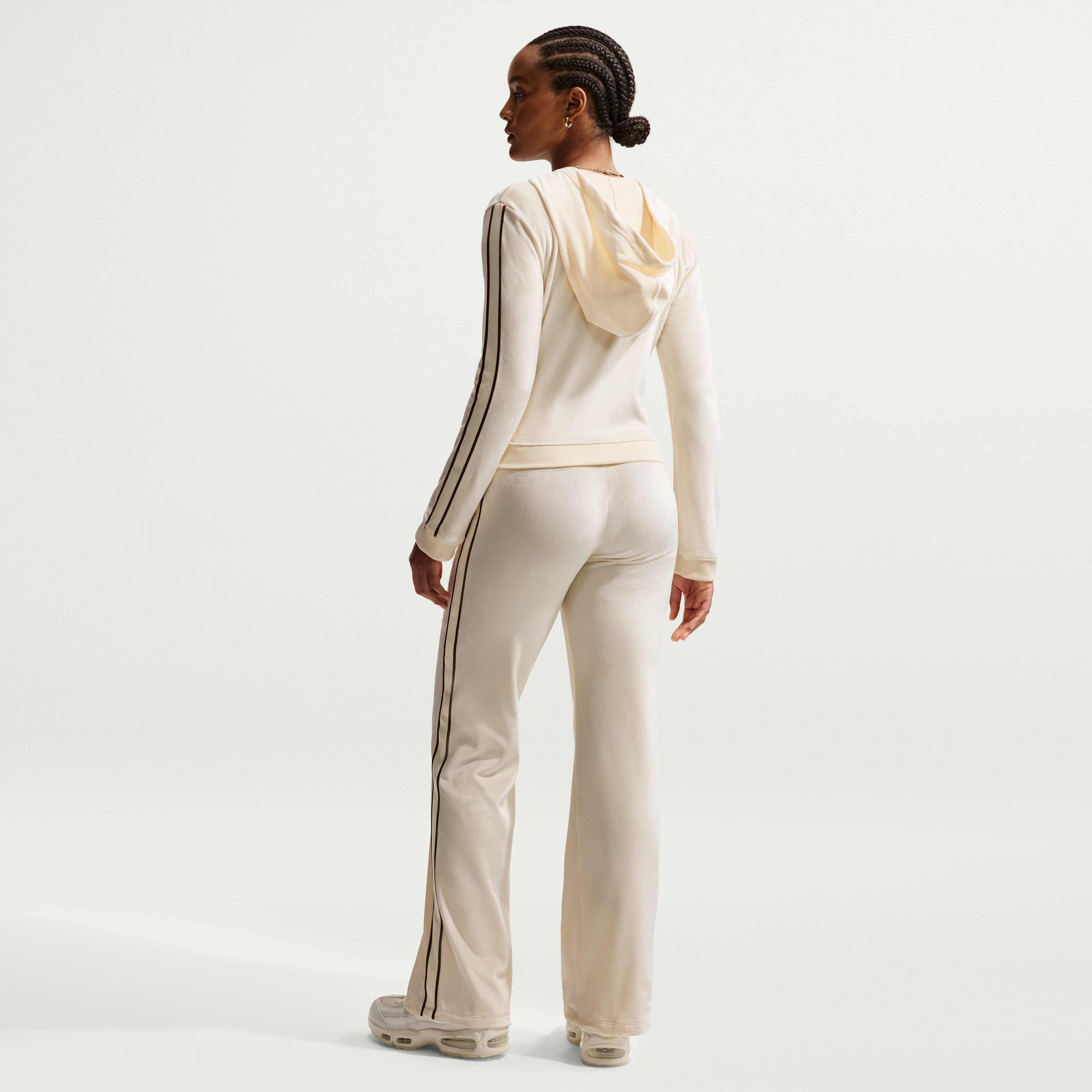 نايكي سبورتسوير image number 4