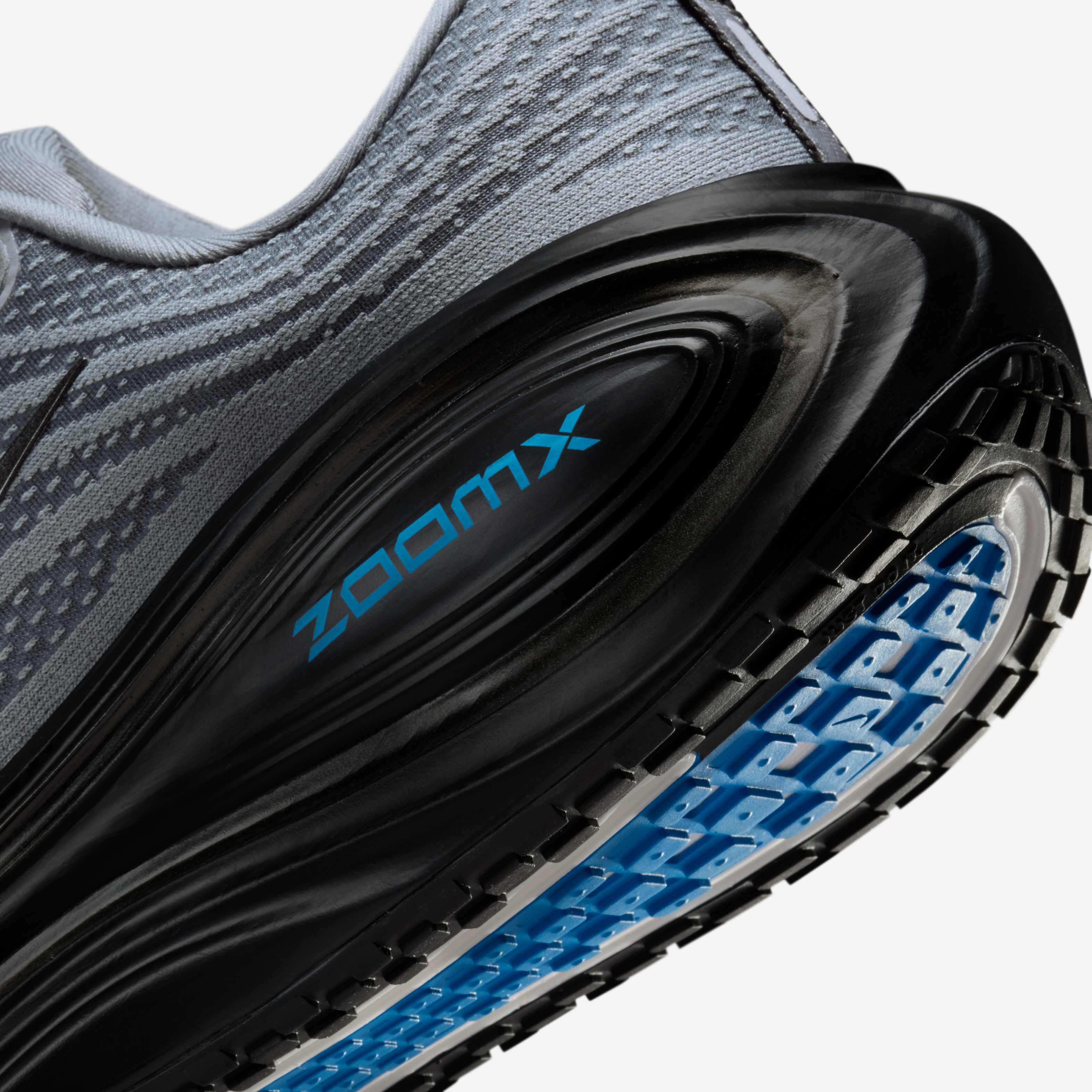 نايكي فوميرو بلس image number 7