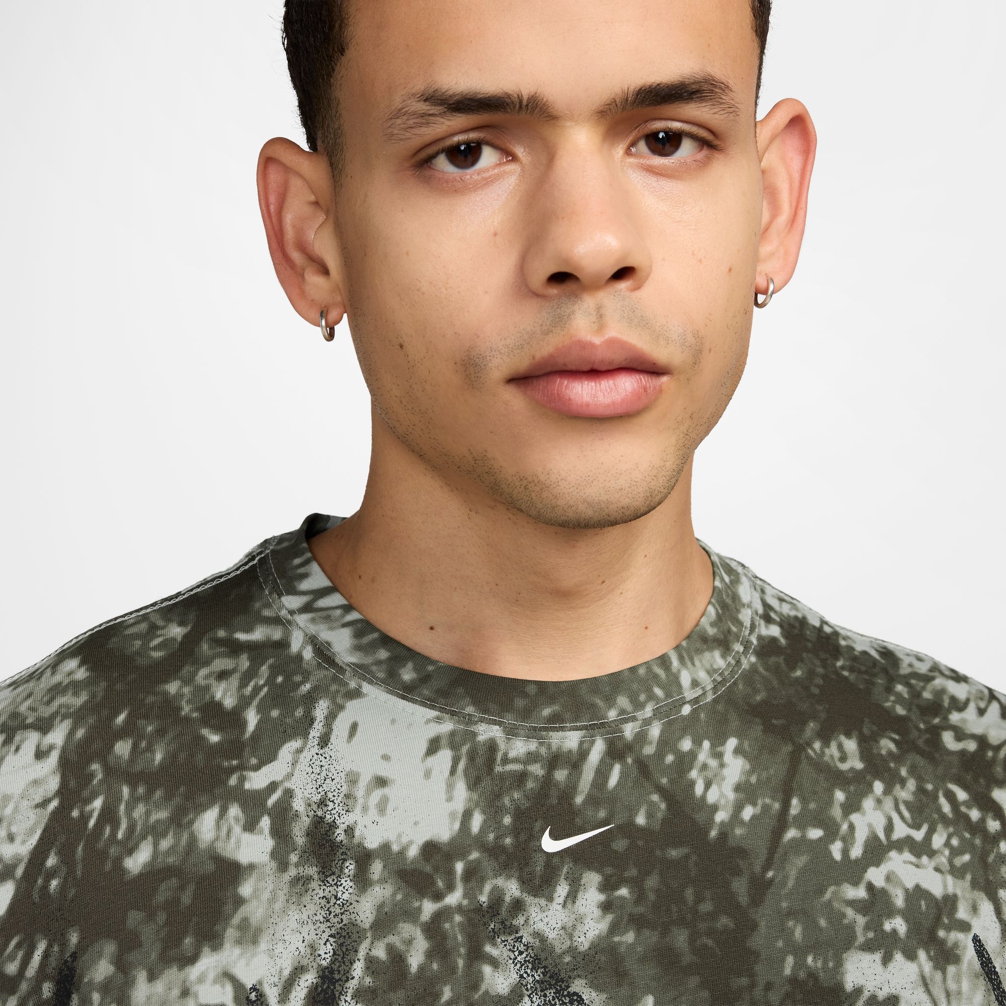 Nike image number 2