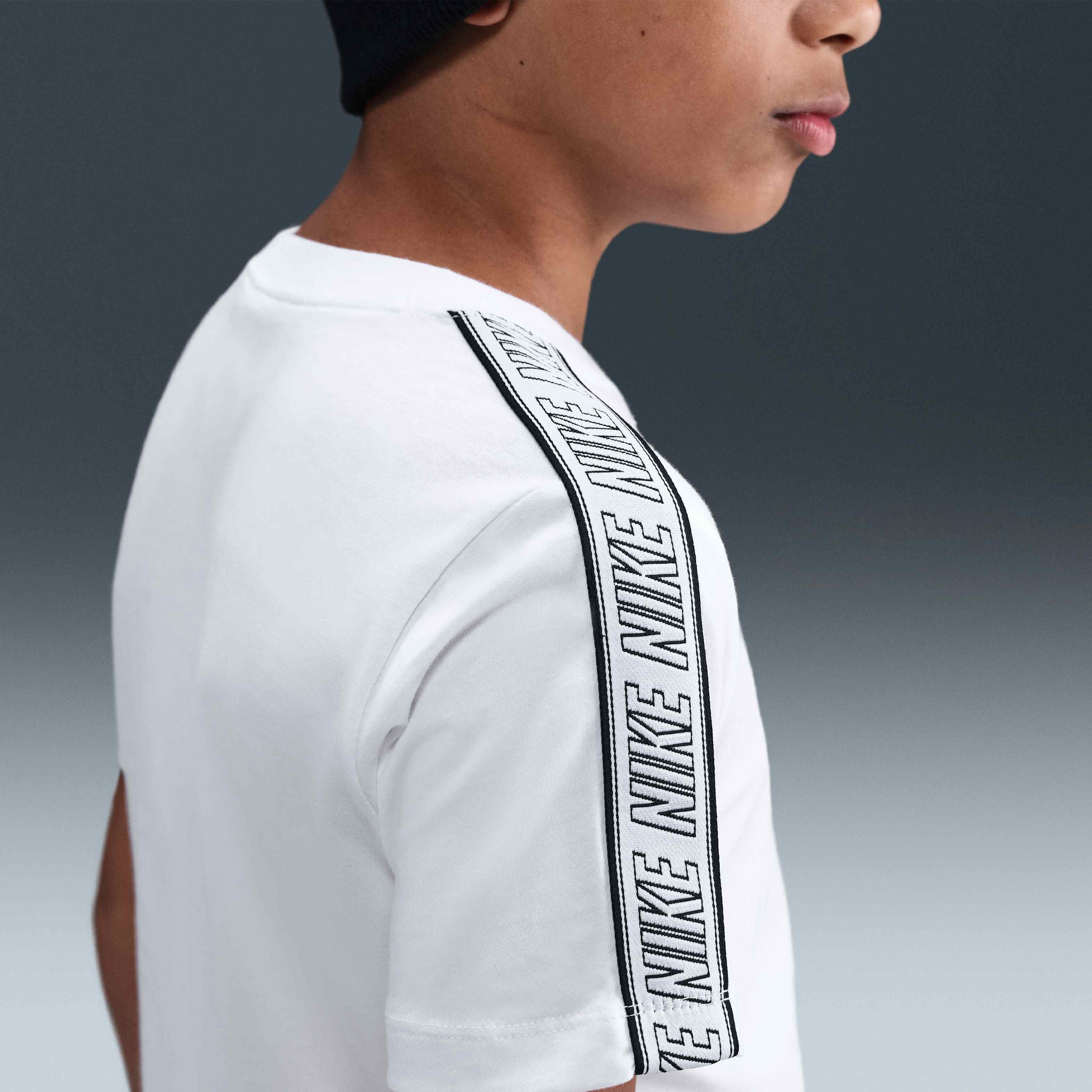 نايكي سبورتسوير image number 1