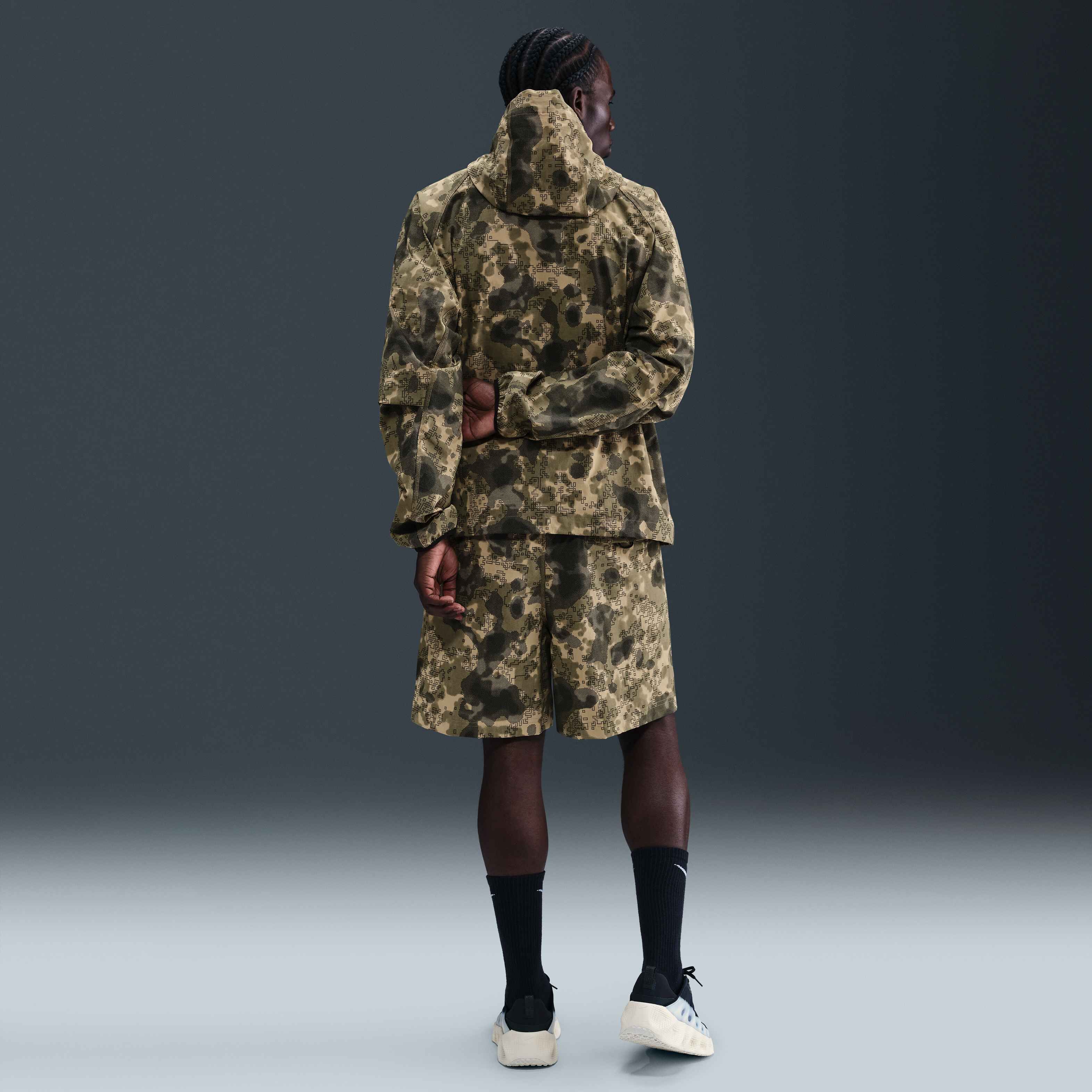 Nike Tech image number 3