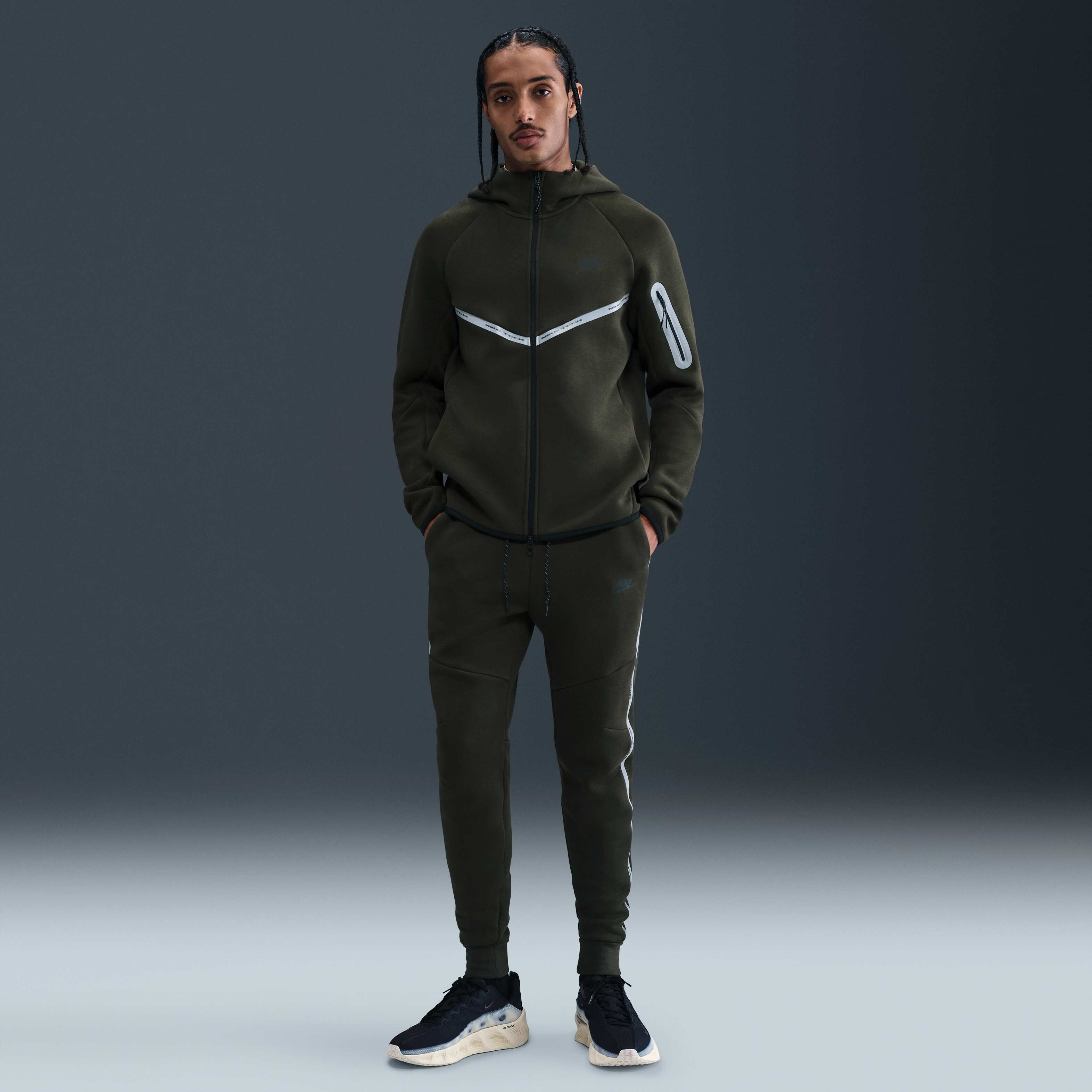 Nike Tech image number 0
