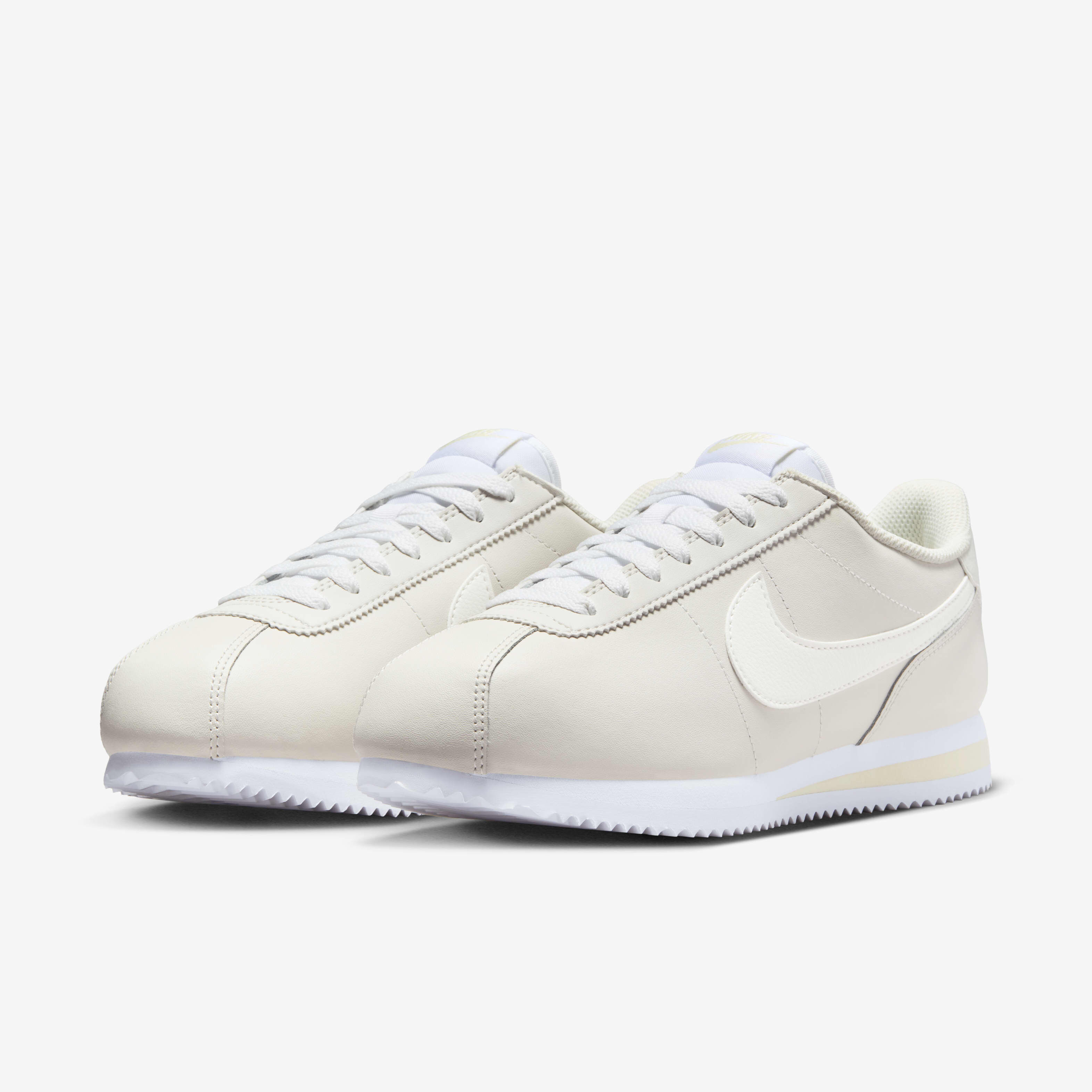 Nike Cortez Leather image number 4