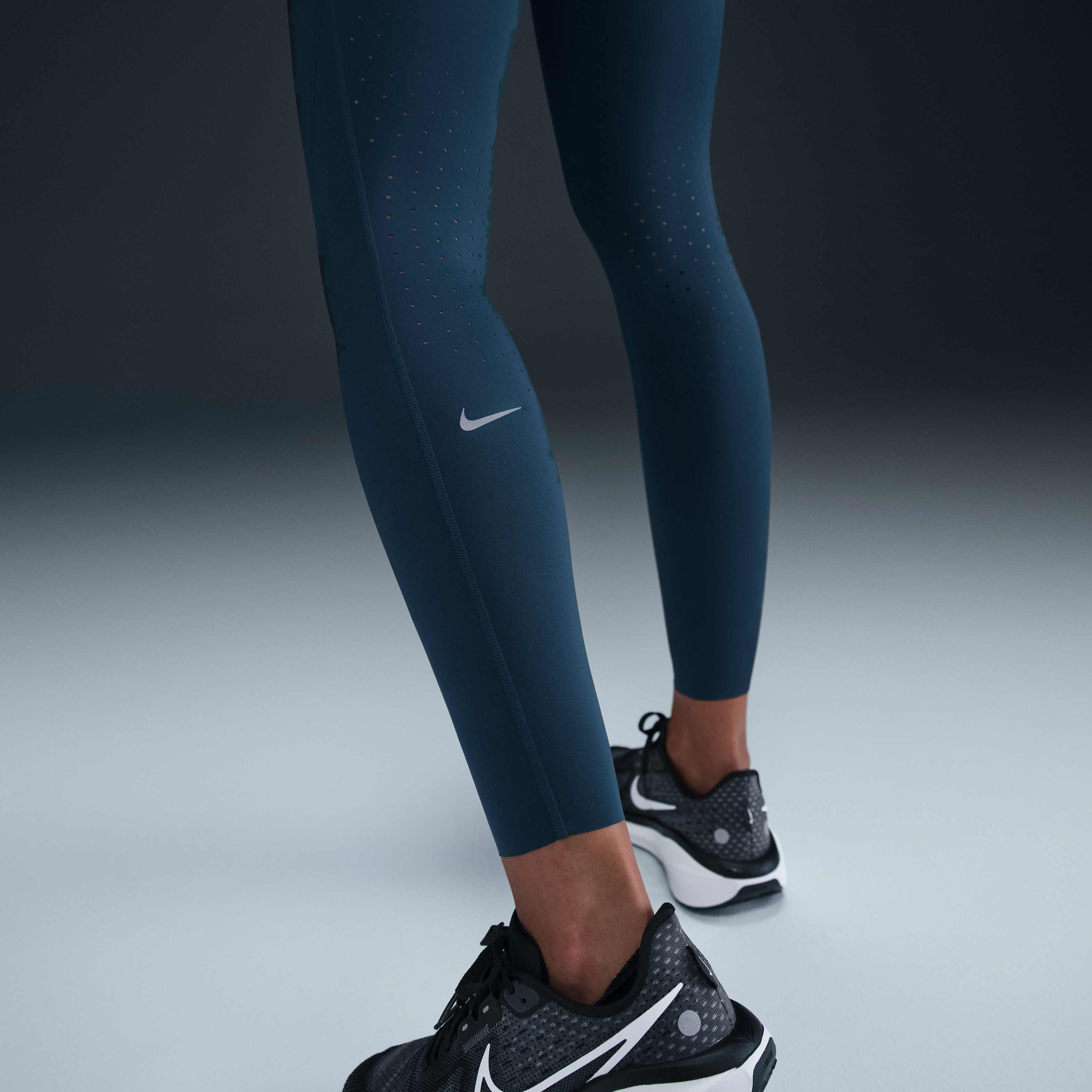 Nike Swift image number 2