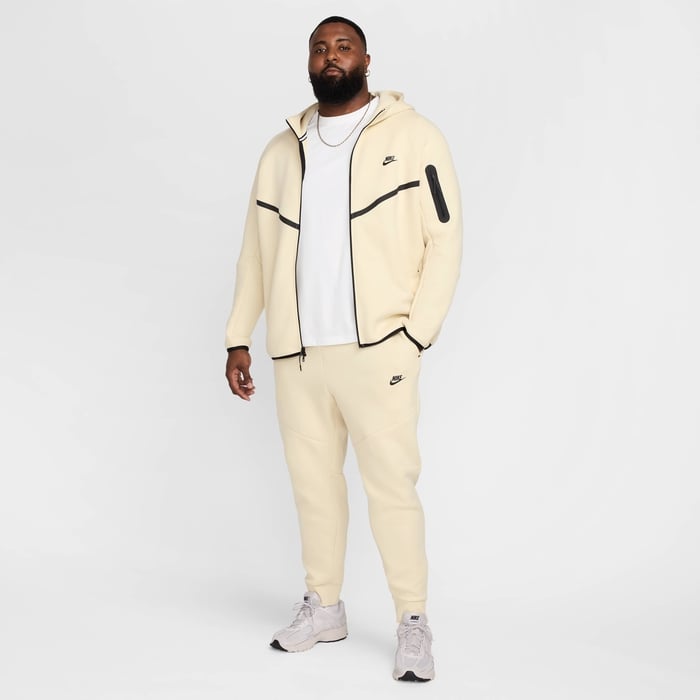 Nike Tech image number 17 Nike Tech image number 17