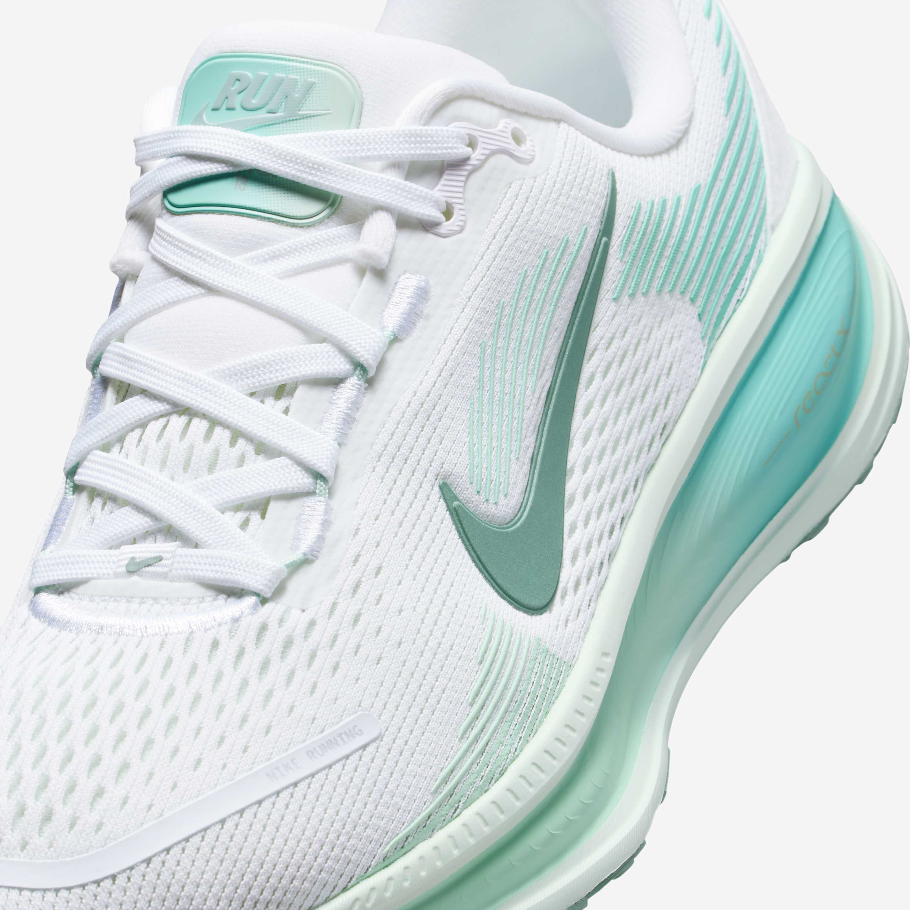 Nike Vomero 18 image number 6