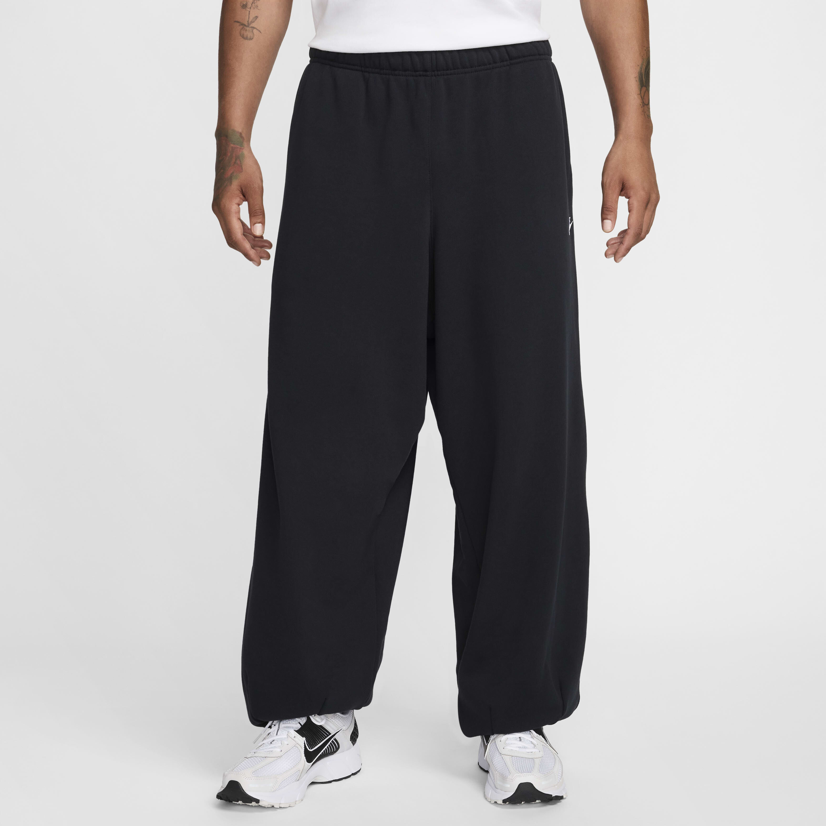 Nike sportswear heritage trousers online