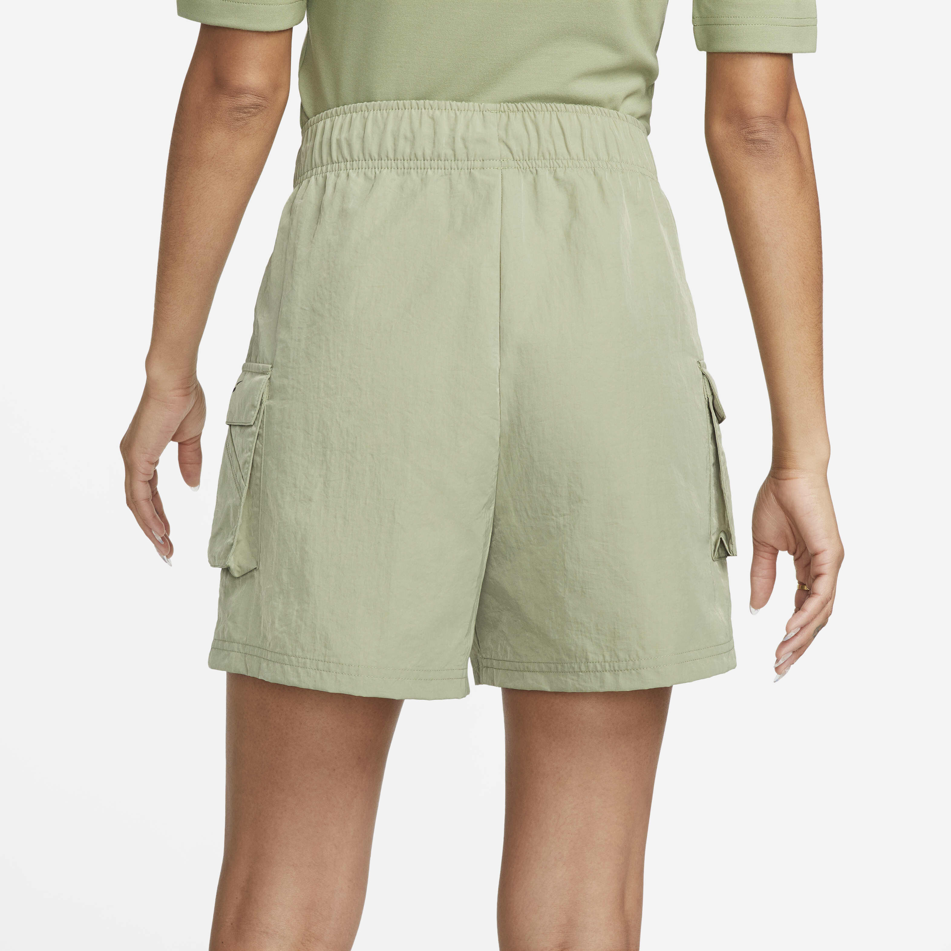 Nike Sportswear Essential image number 2