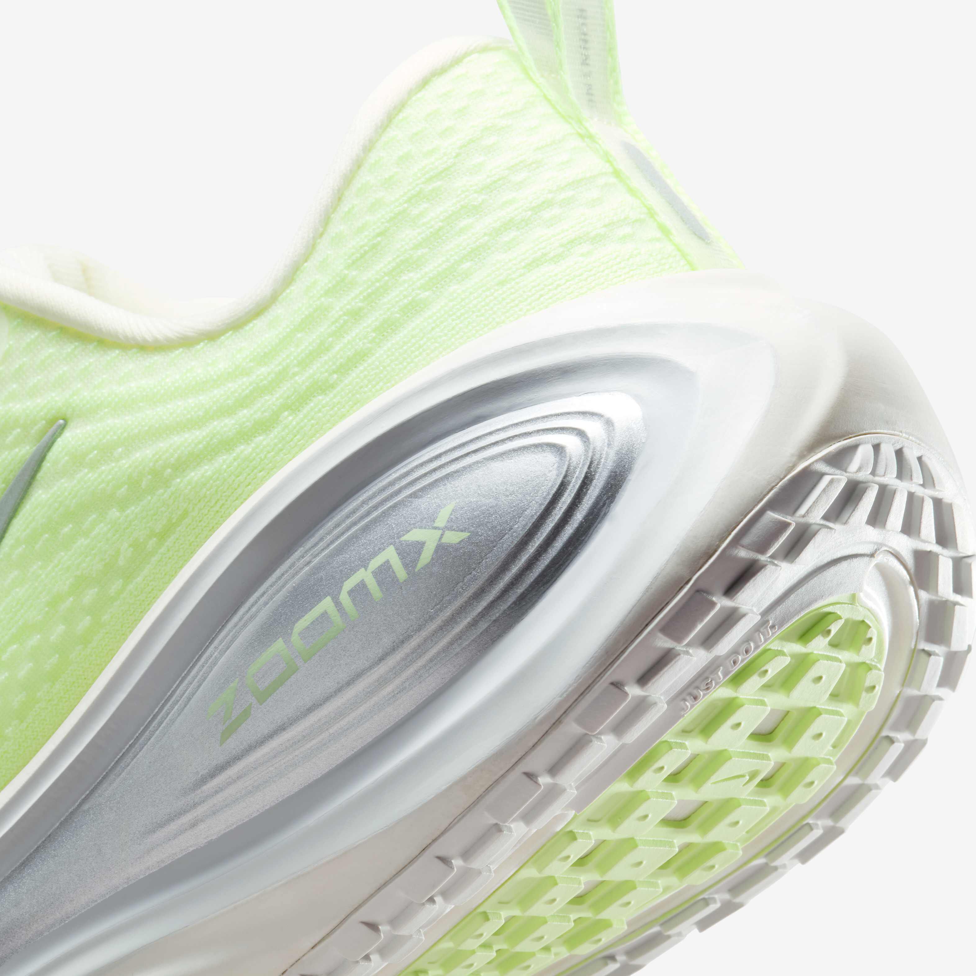 نايكي فوميرو بلس image number 7