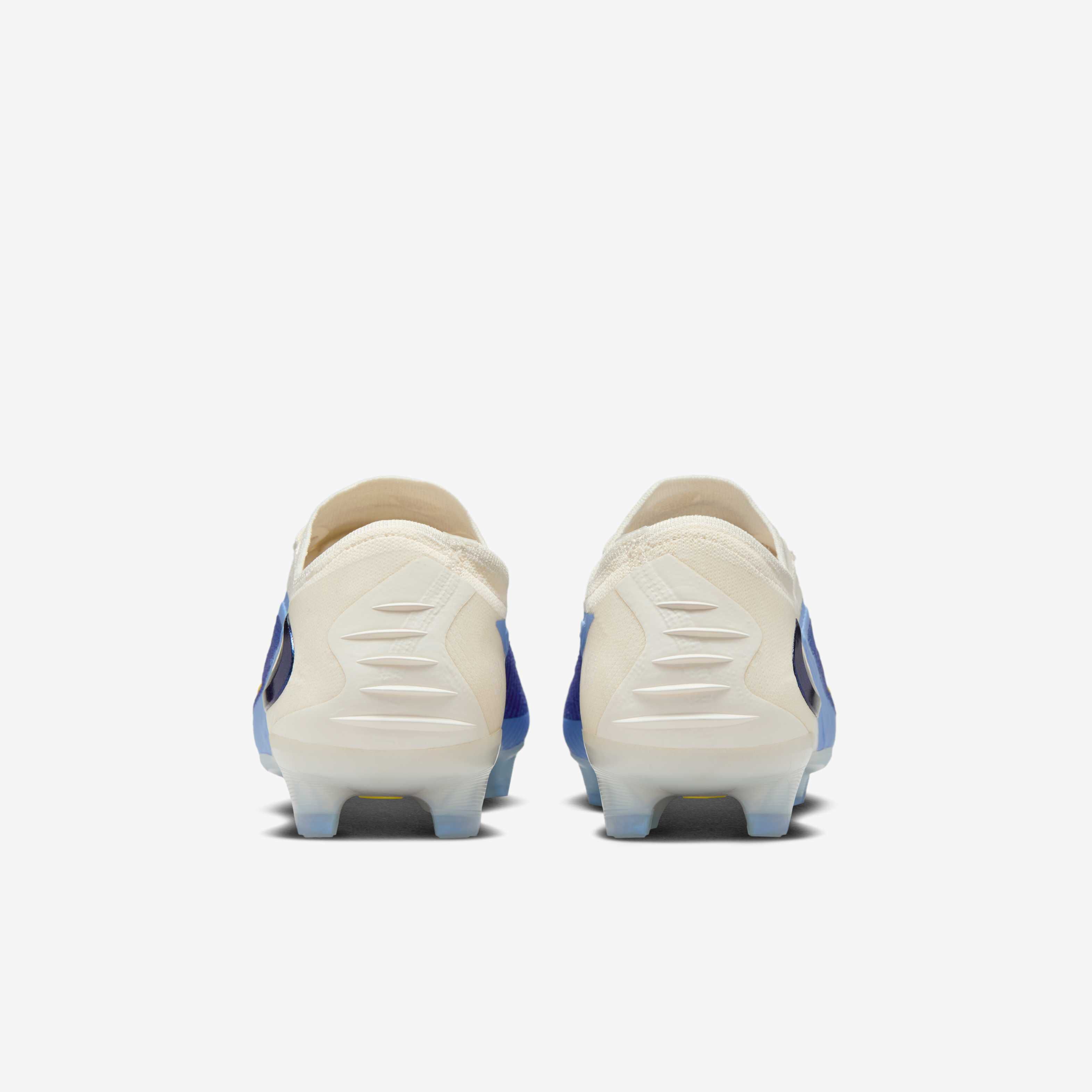 Nike Phantom 6 Low Elite image number 5