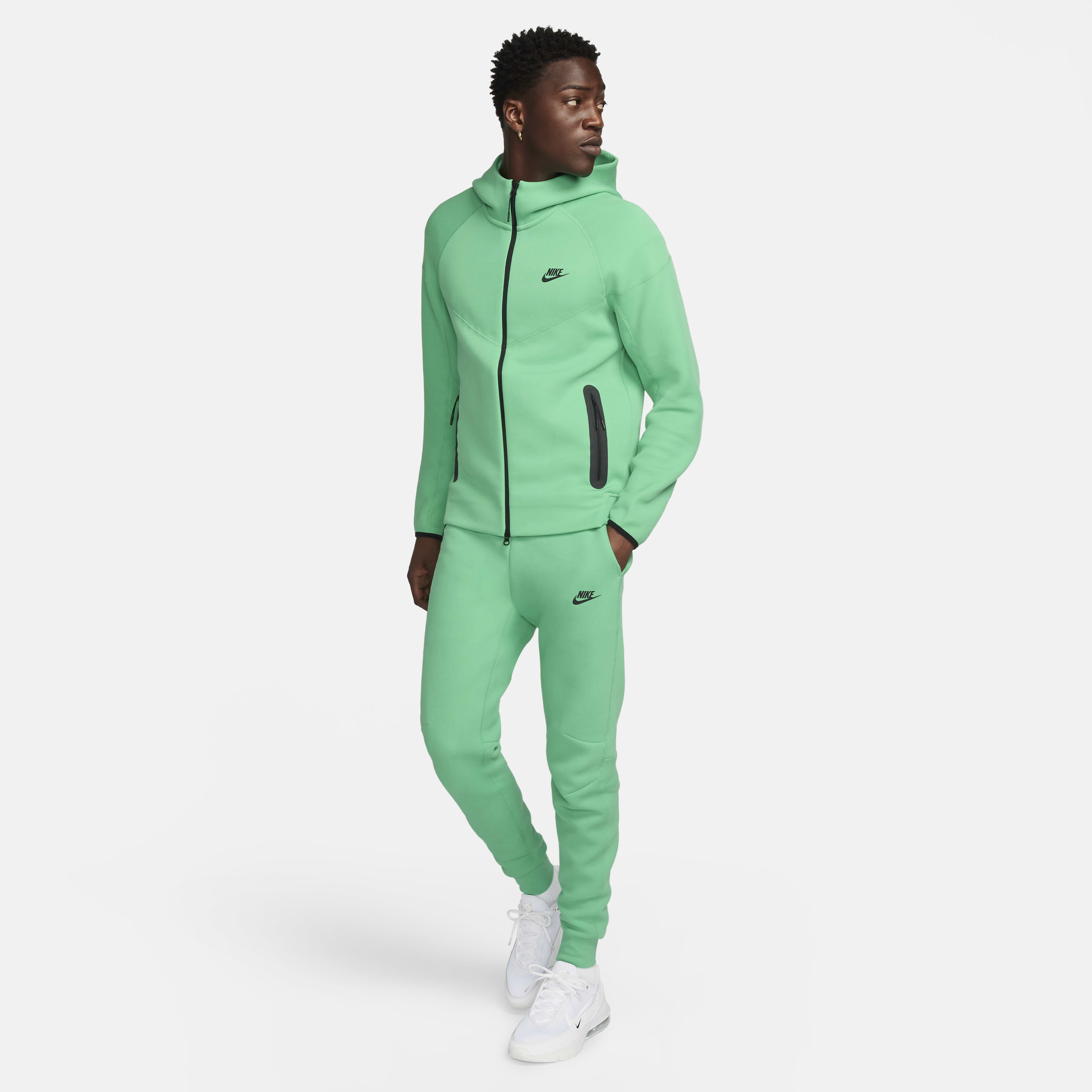 Nike Sportswear Tech Fleece image number 8