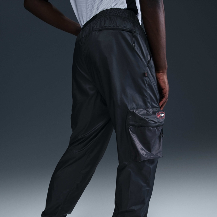 Liverpool F.C. Tech Special Edition image number 2 Liverpool F.C. Tech Special Edition image number 2