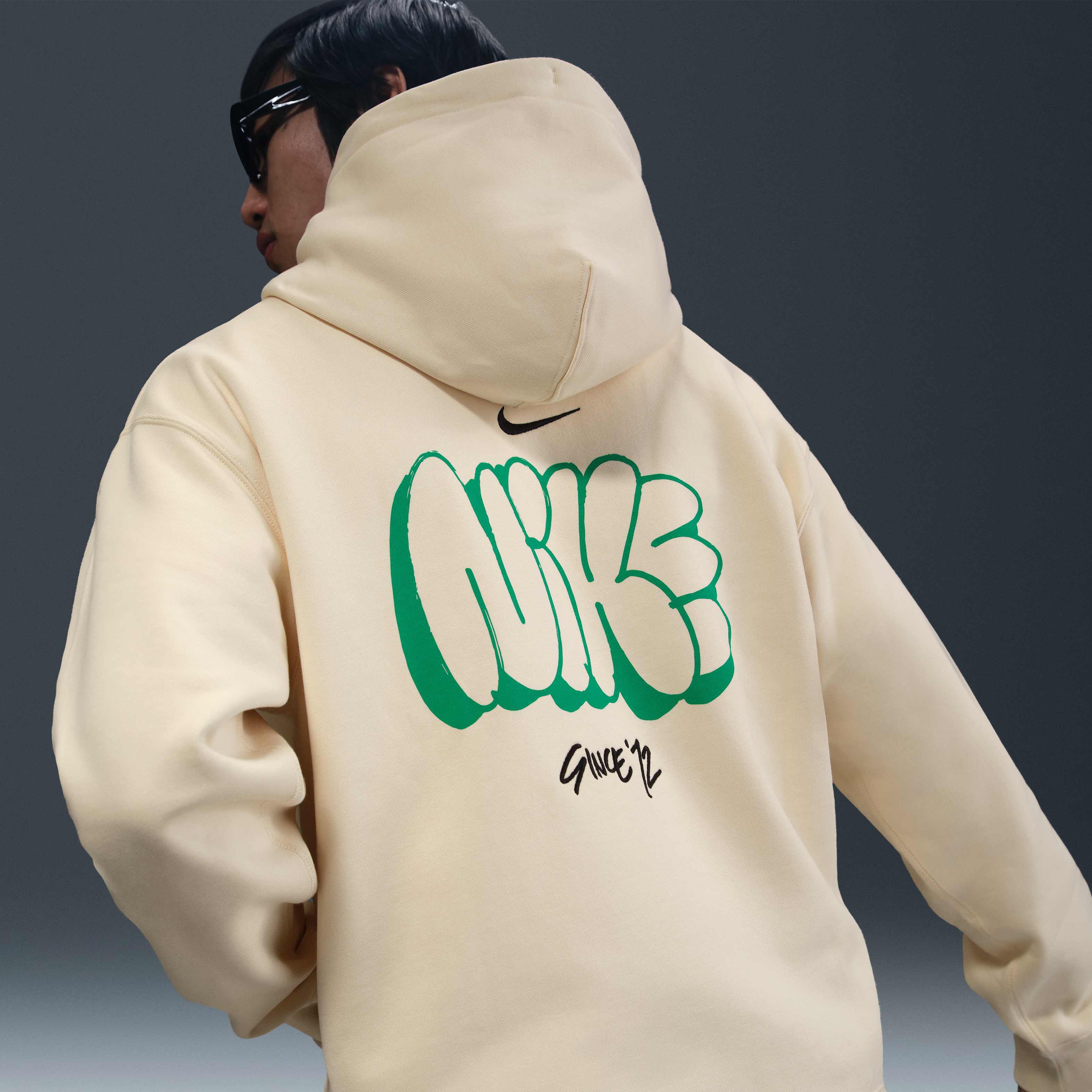 Nike Solo Swoosh image number 1