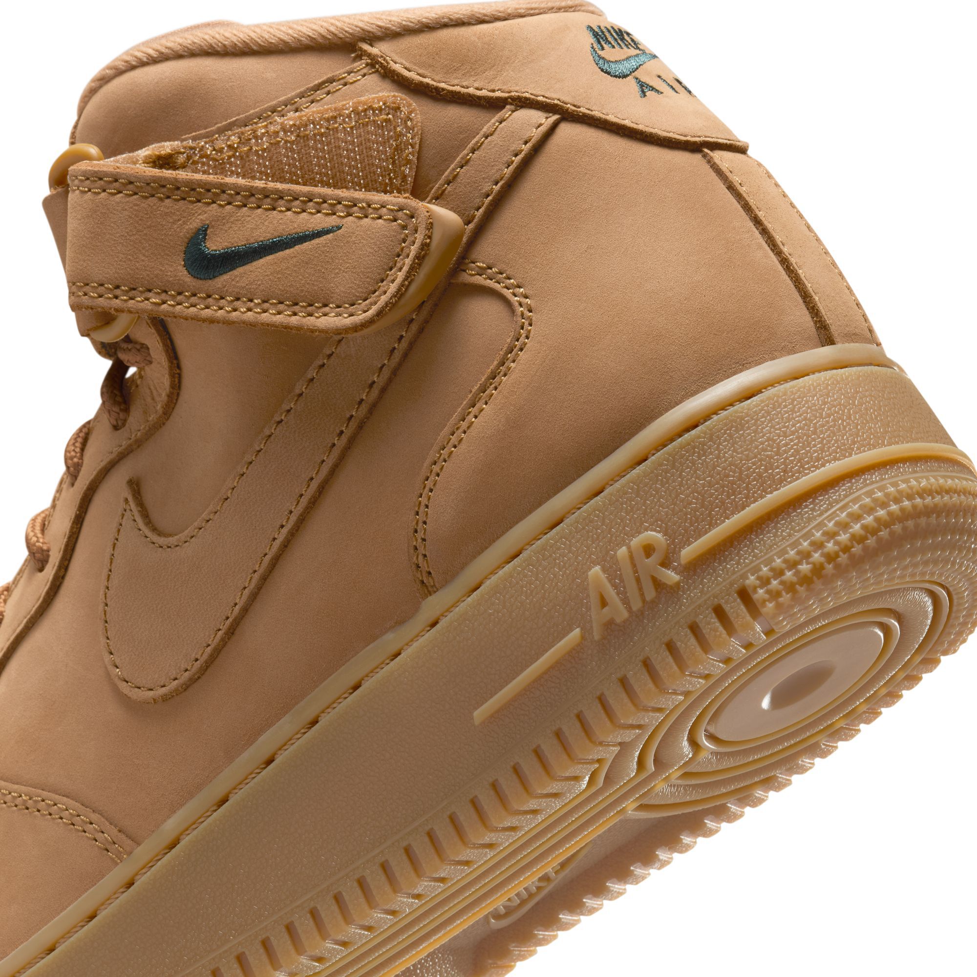 Nike Air Force 1 Mid image number 9