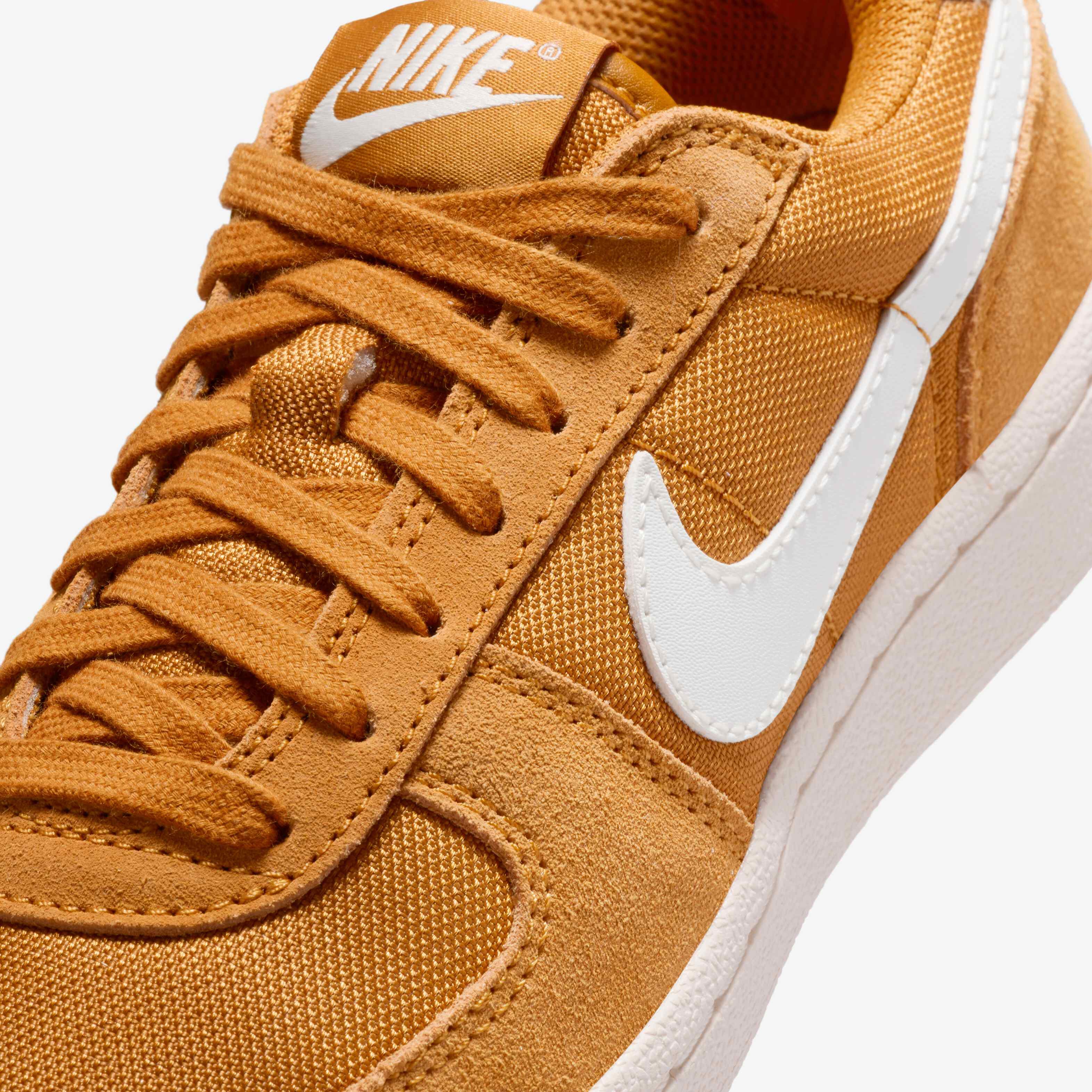 Nike Field General image number 6