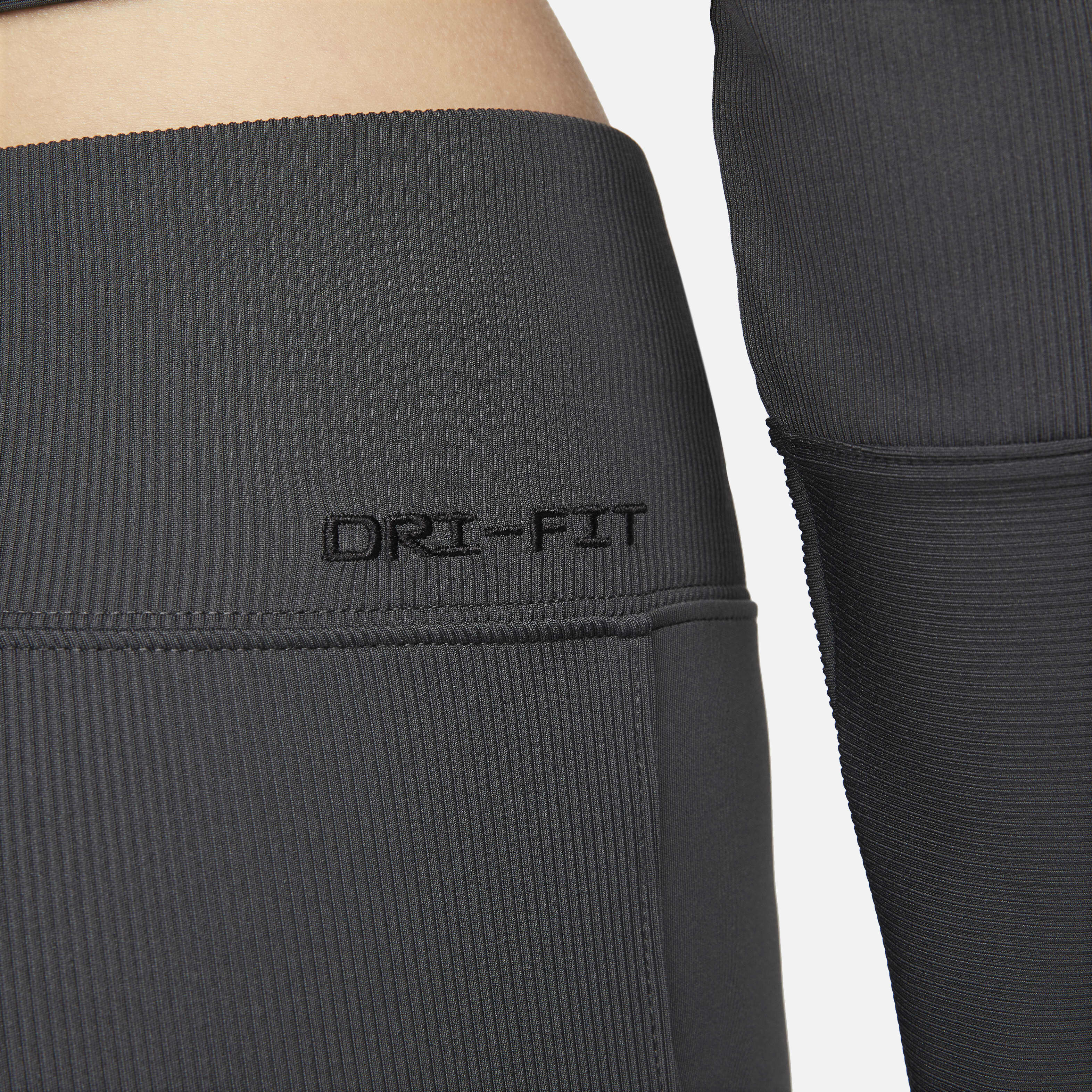 نايكي سبورتسوير image number 3