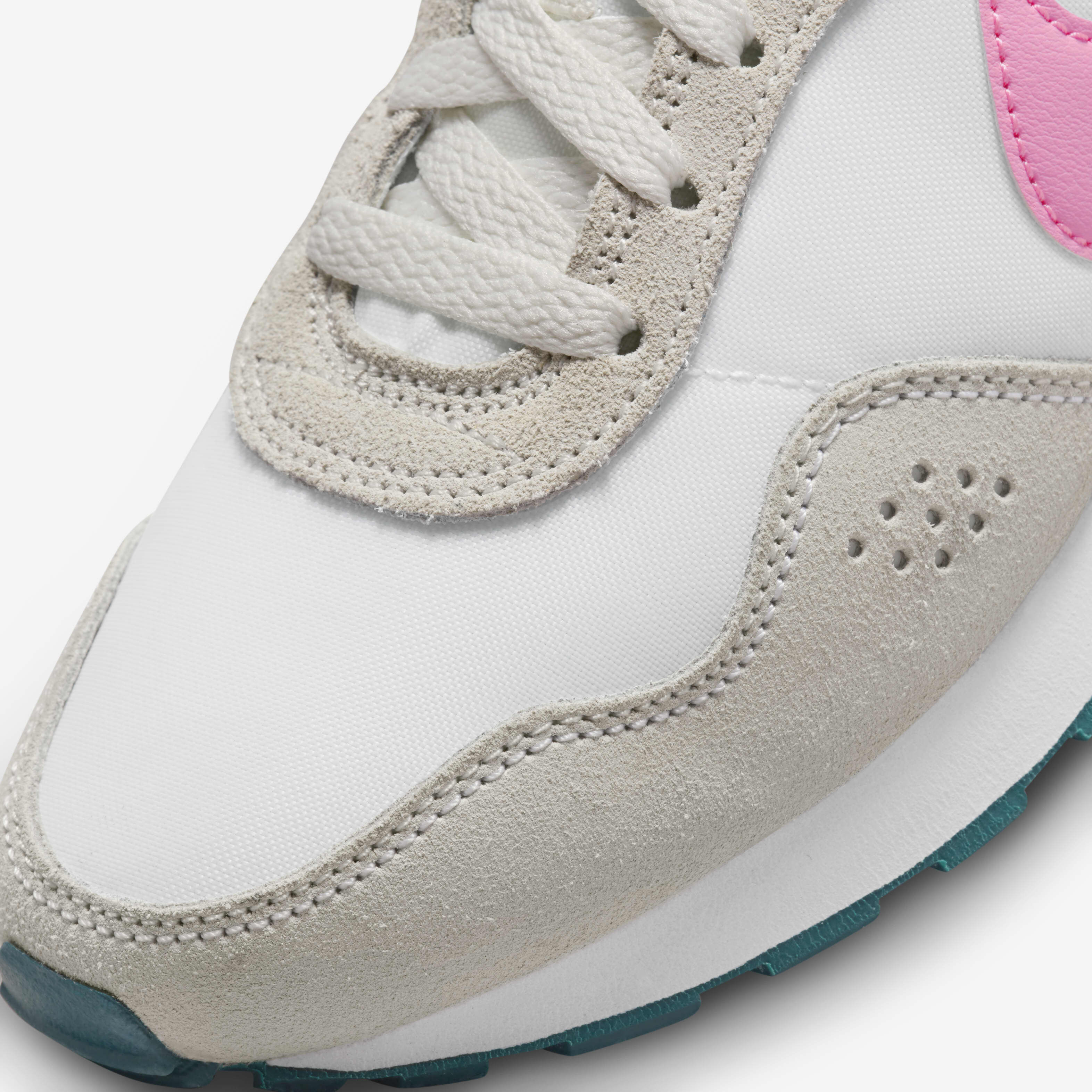 نايكي ام دي فاليانت image number 6