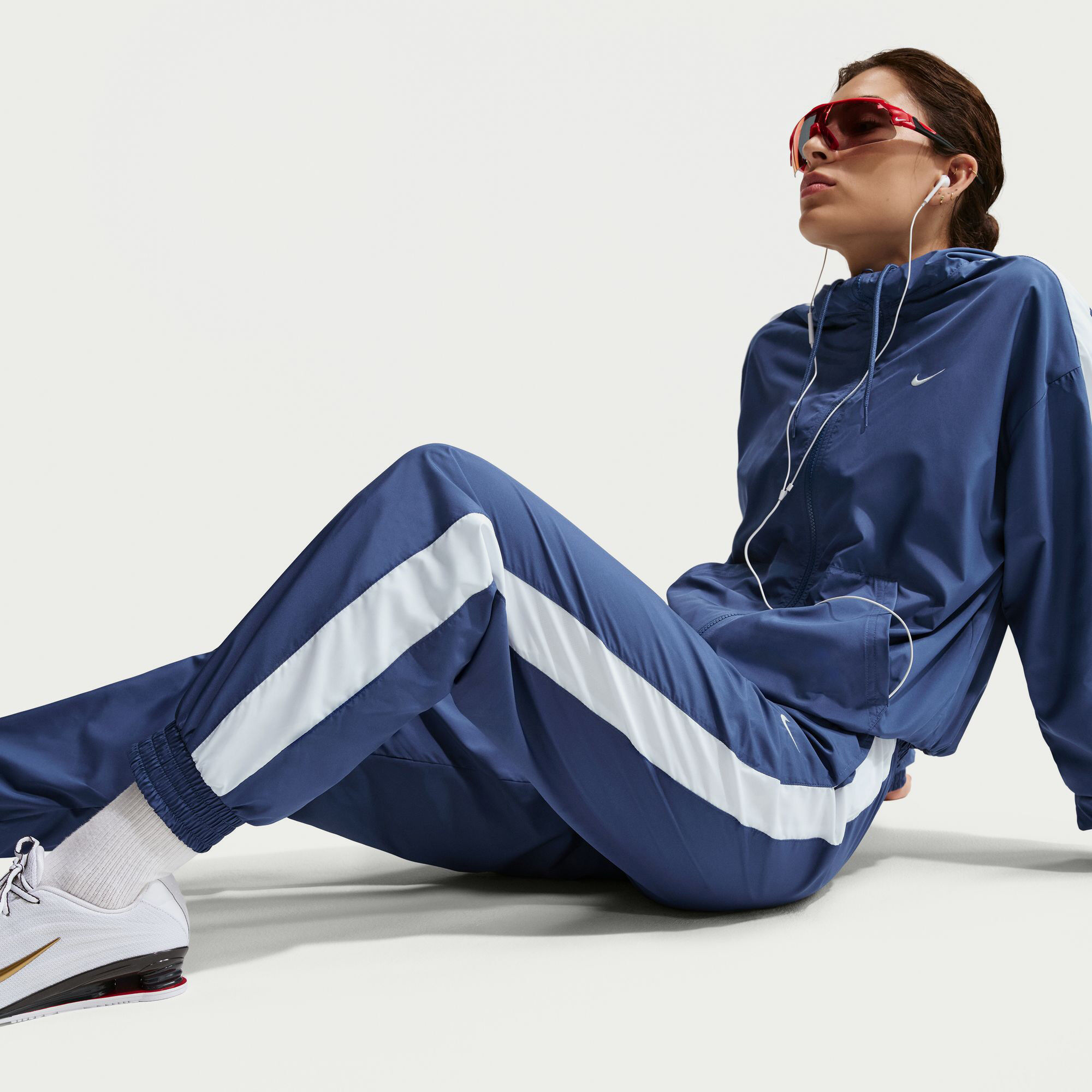 نايكي سبورتسوير كلاسيك ووفنز image number 4