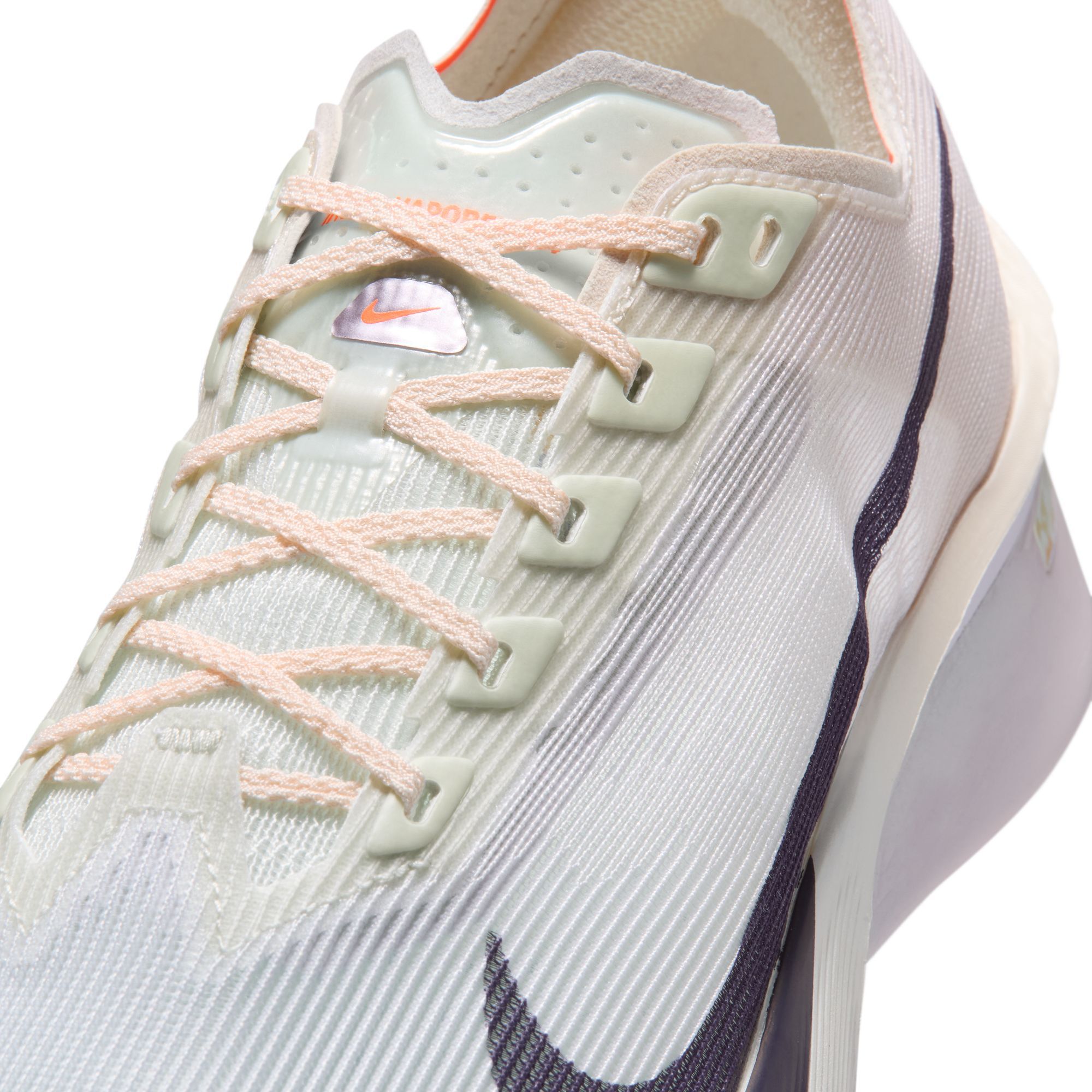 Nike Vaporfly 4 image number 8