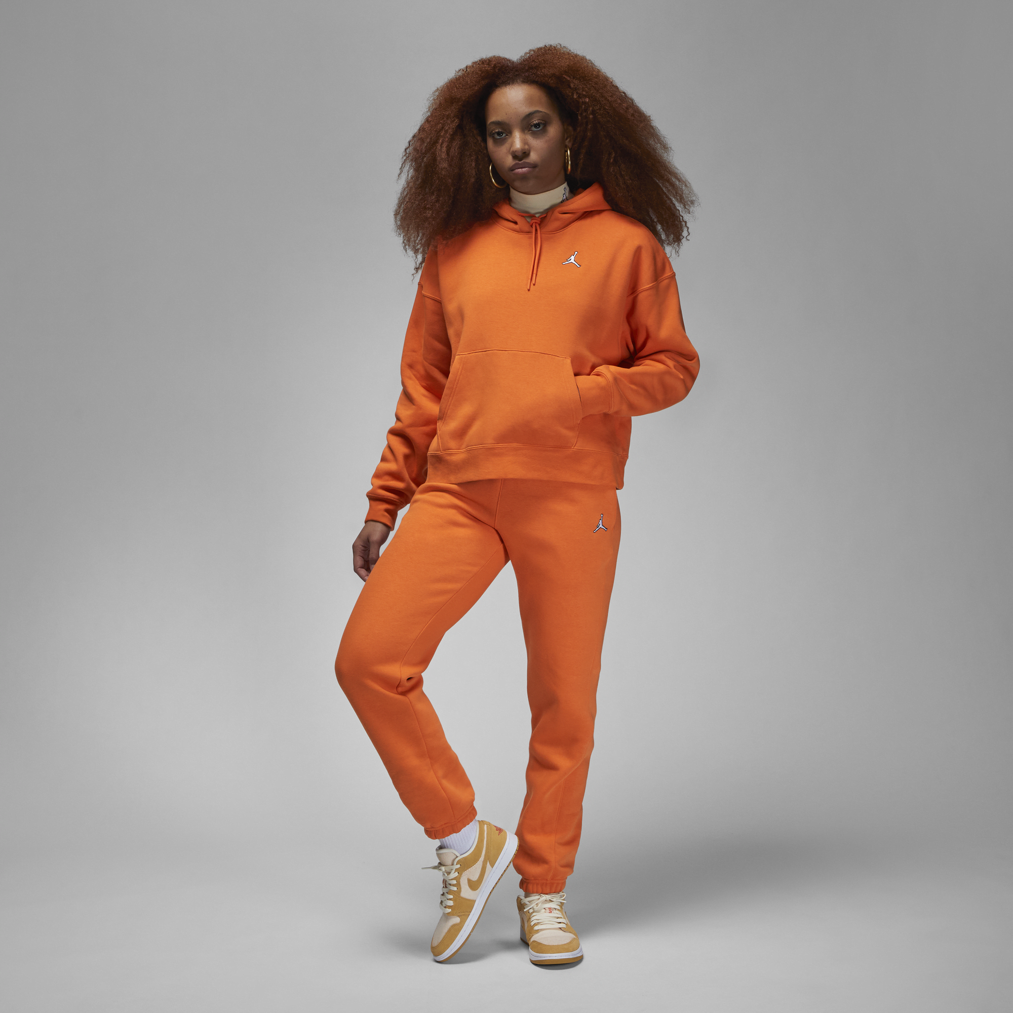 Orange nike sweatshirt womens hotsell
