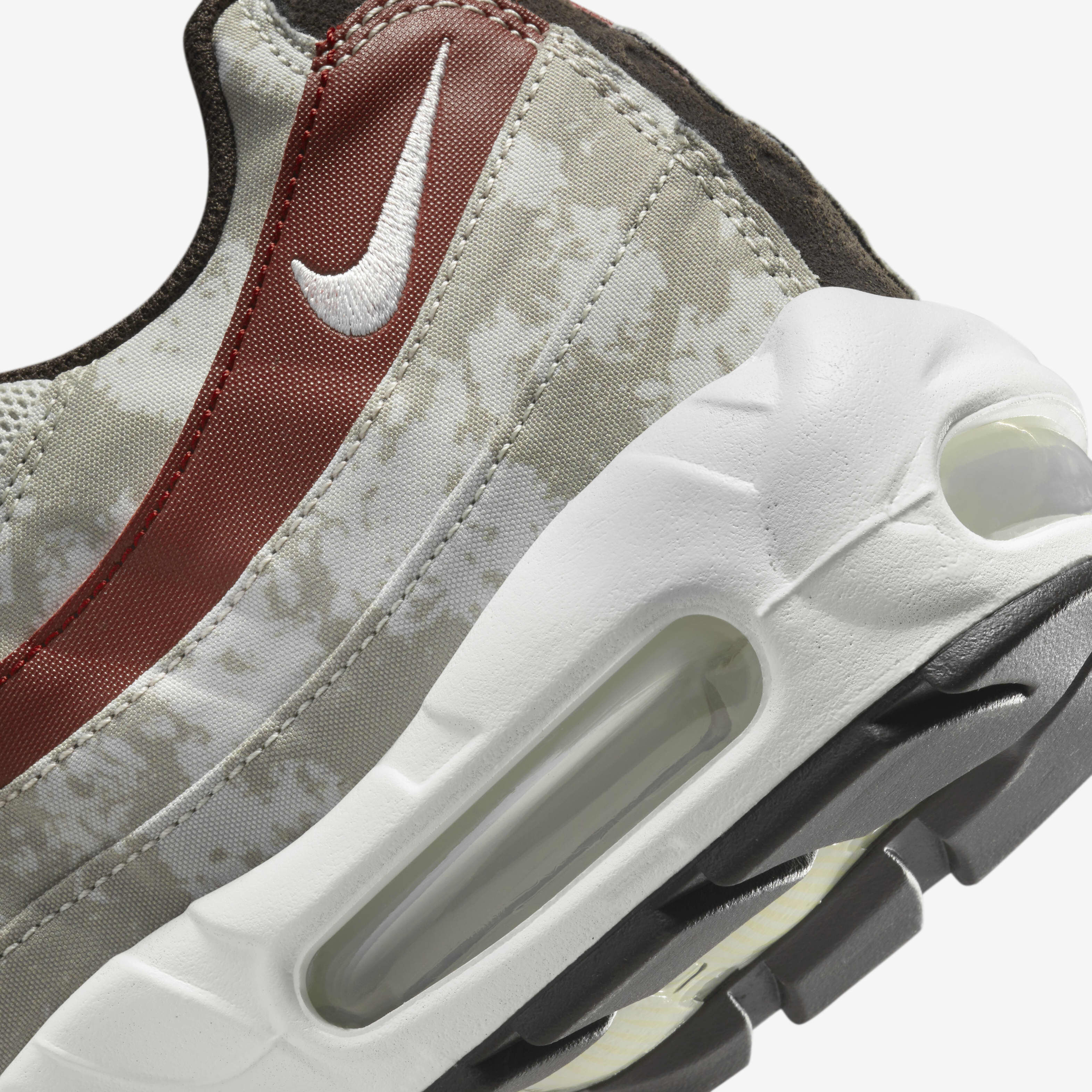 Nike Air Max 95 image number 7