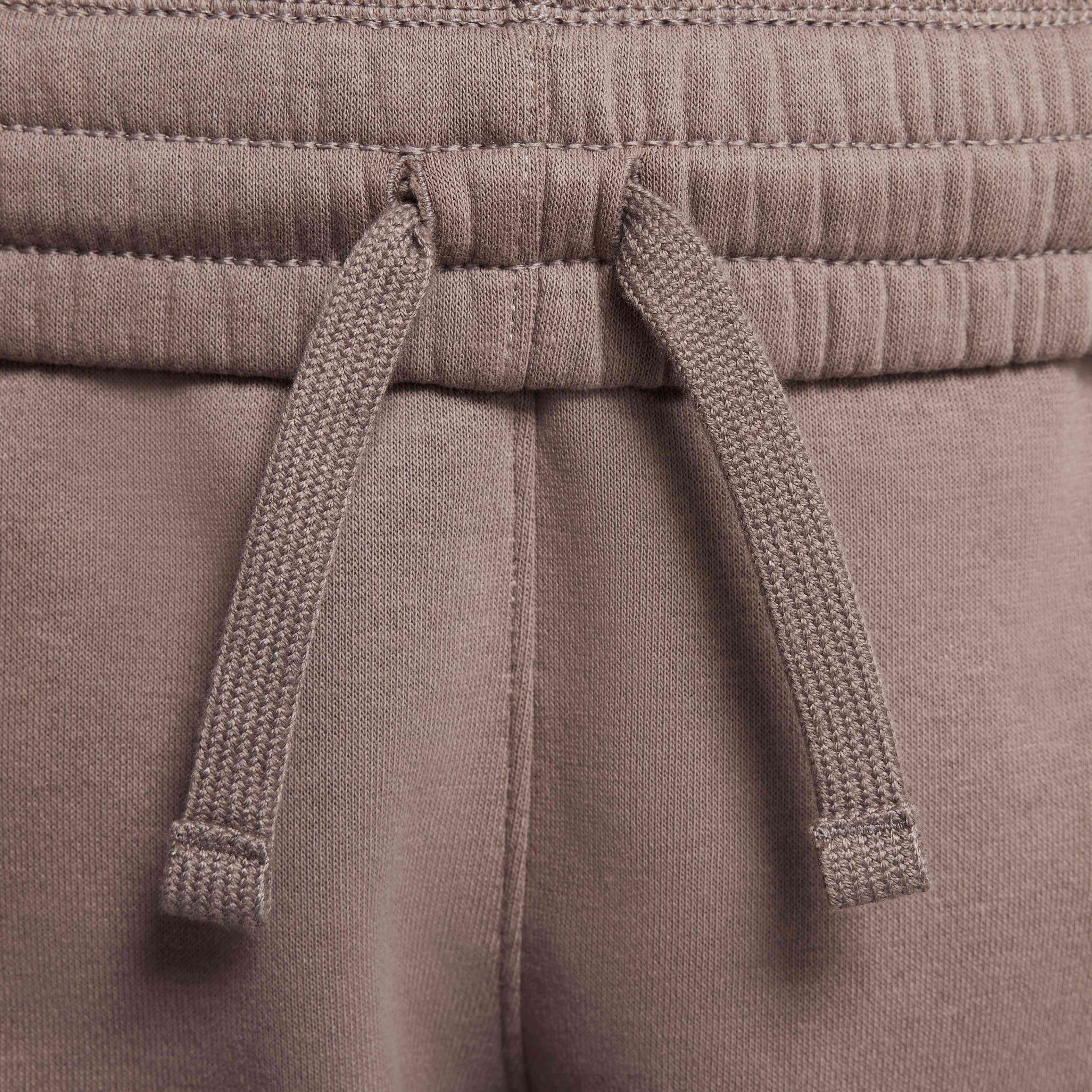 نايكي سبورتسوير كلوب فليس image number 2