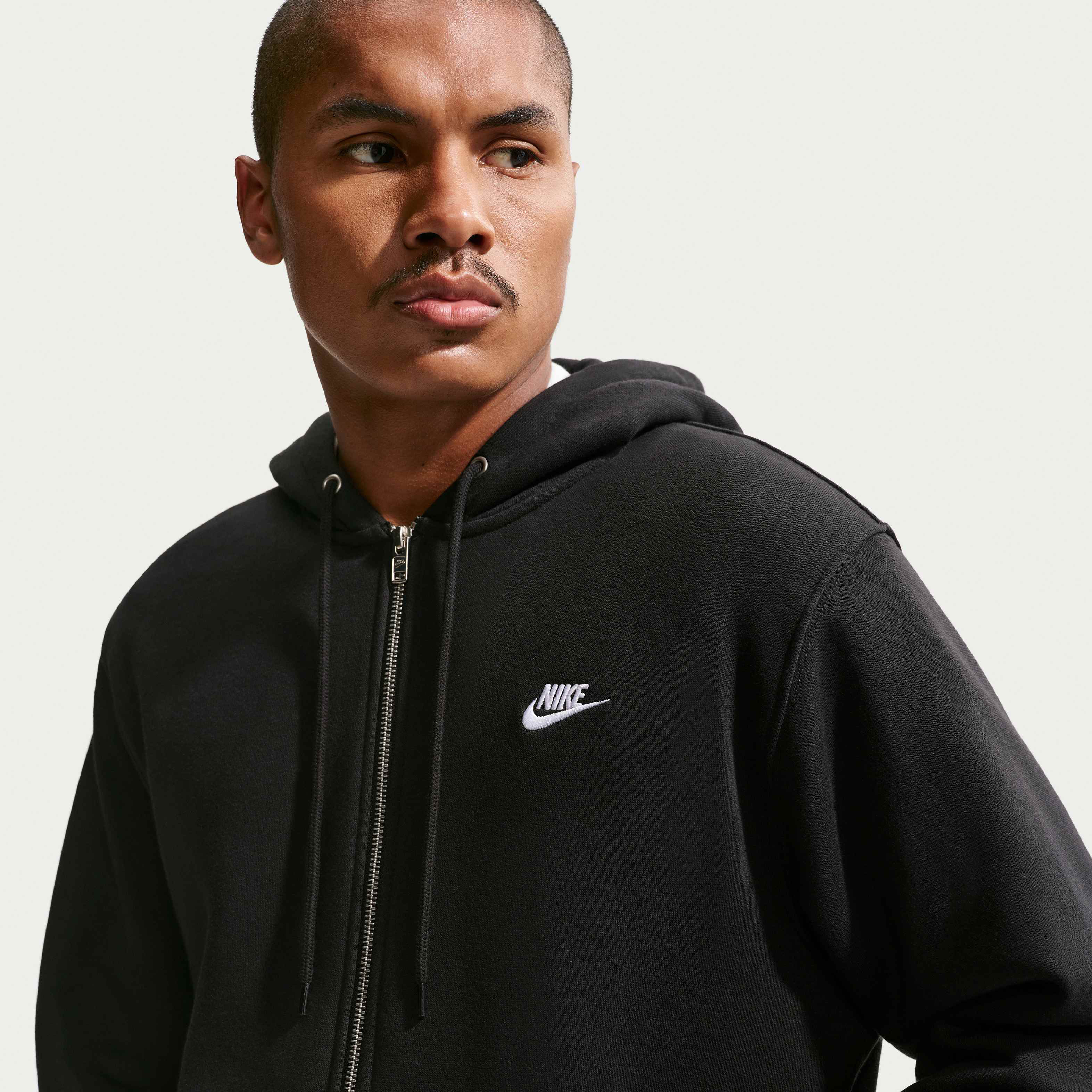 نايكي كلوب image number 2