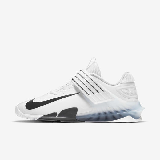 نايكي سافاليوس