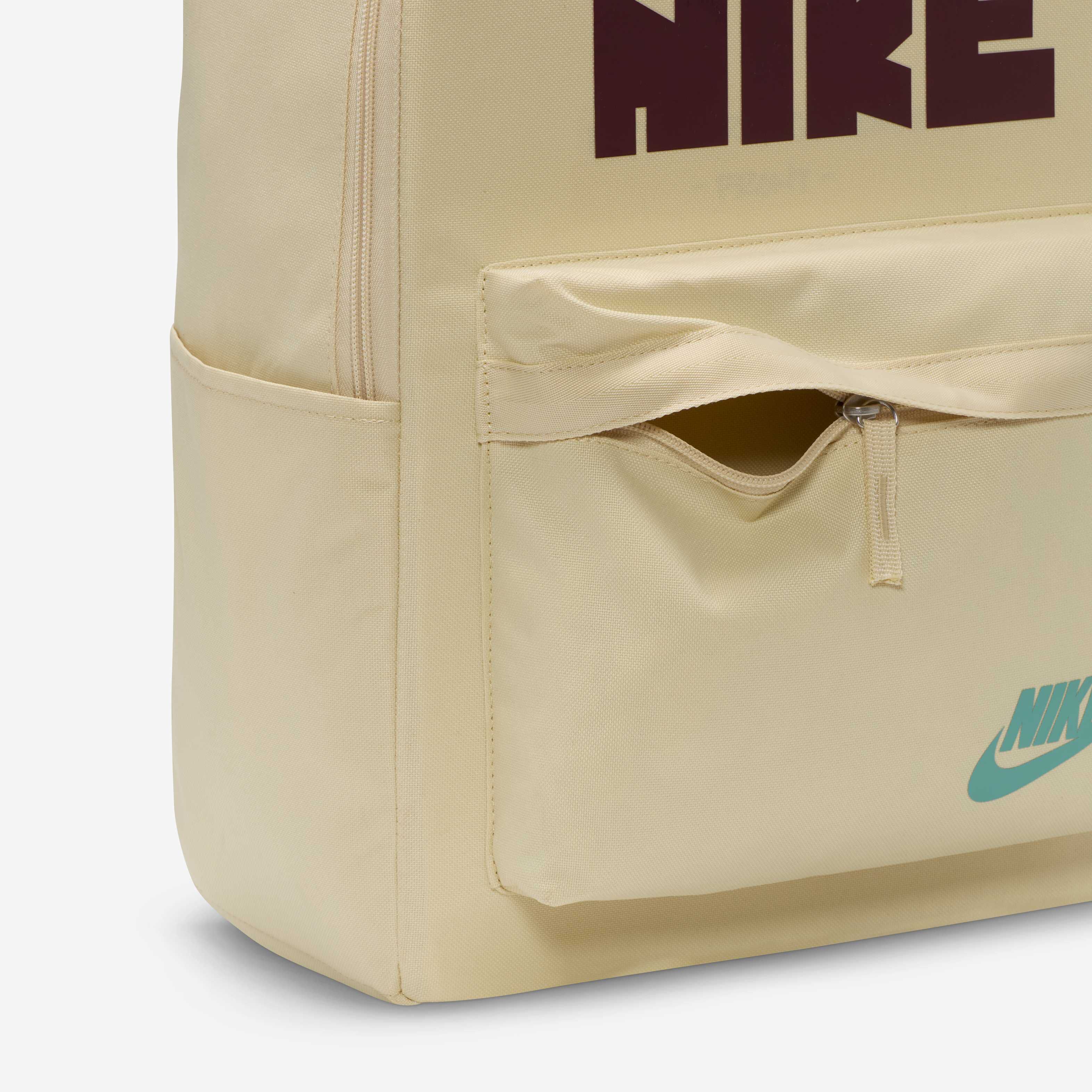 Nike Heritage image number 4