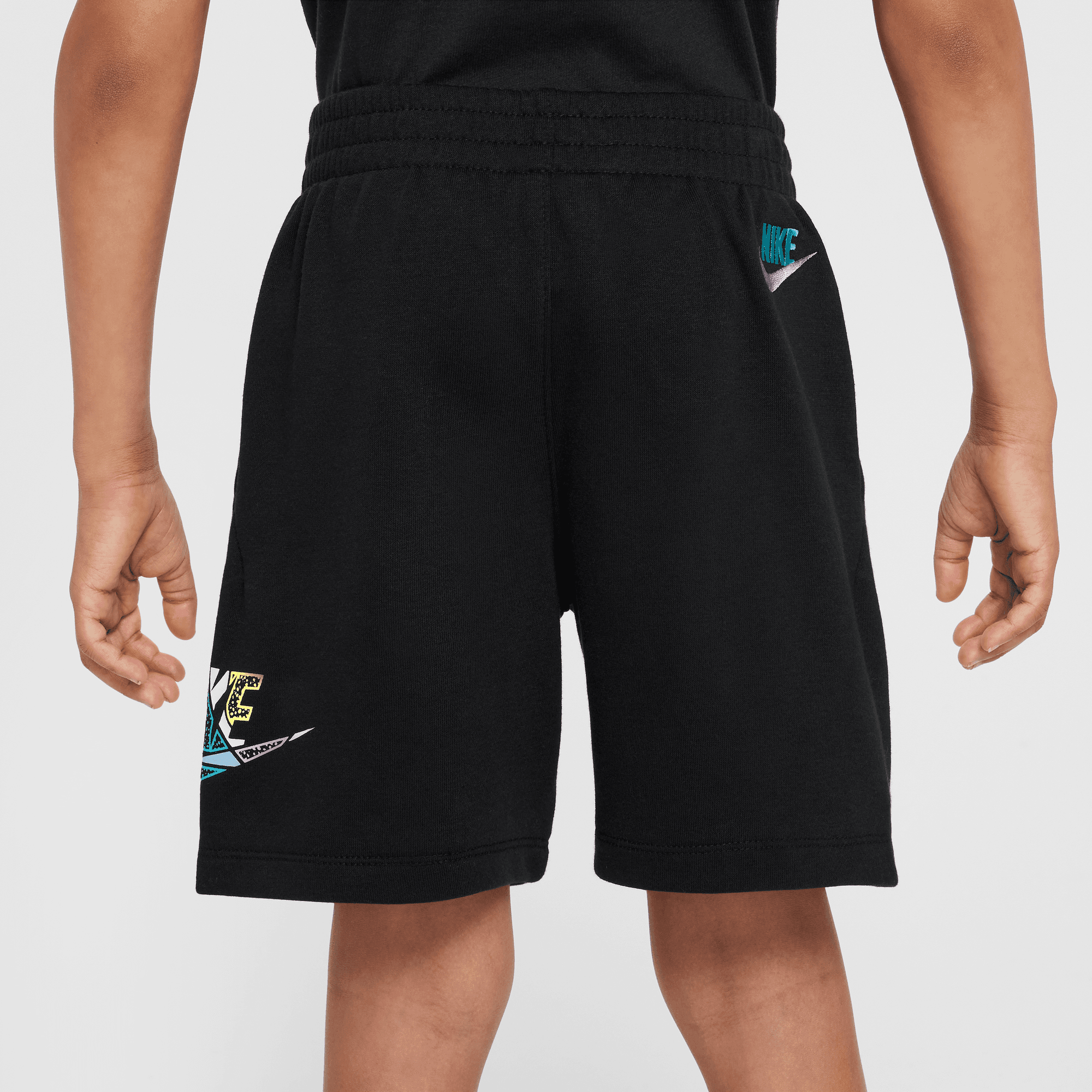 Nike Sportswear "Outside the Lines" image number 6