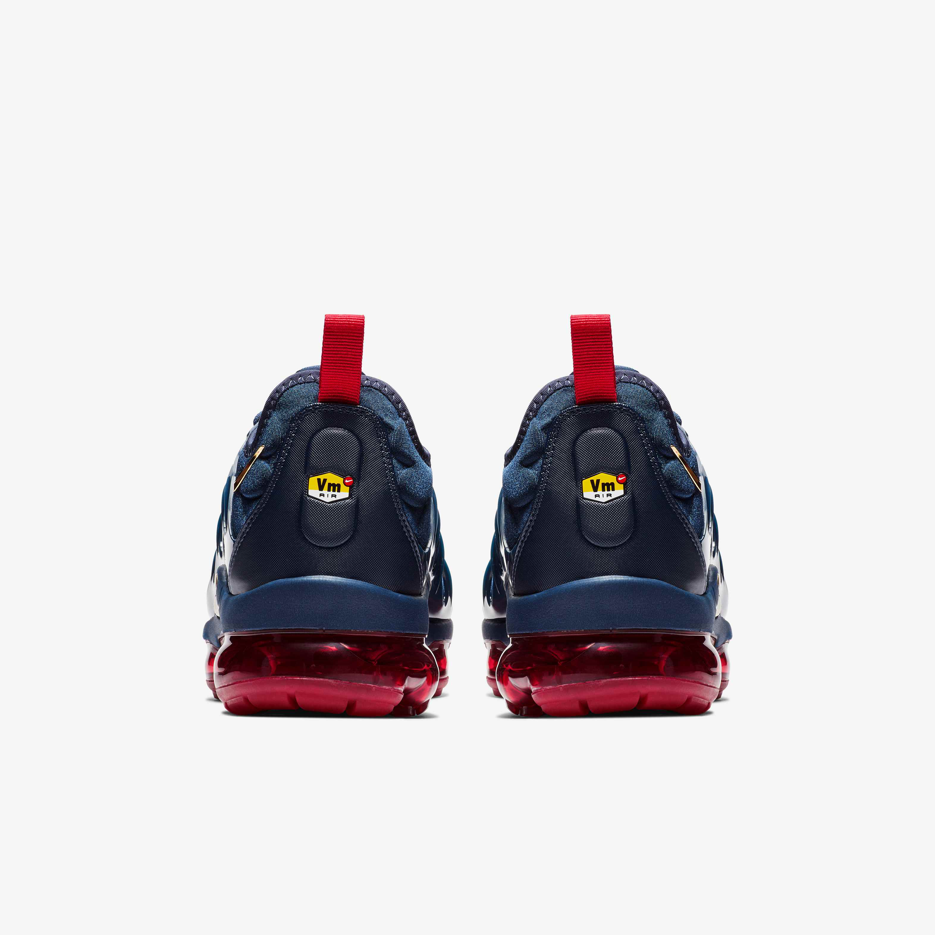Nike Air VaporMax Plus image number 5